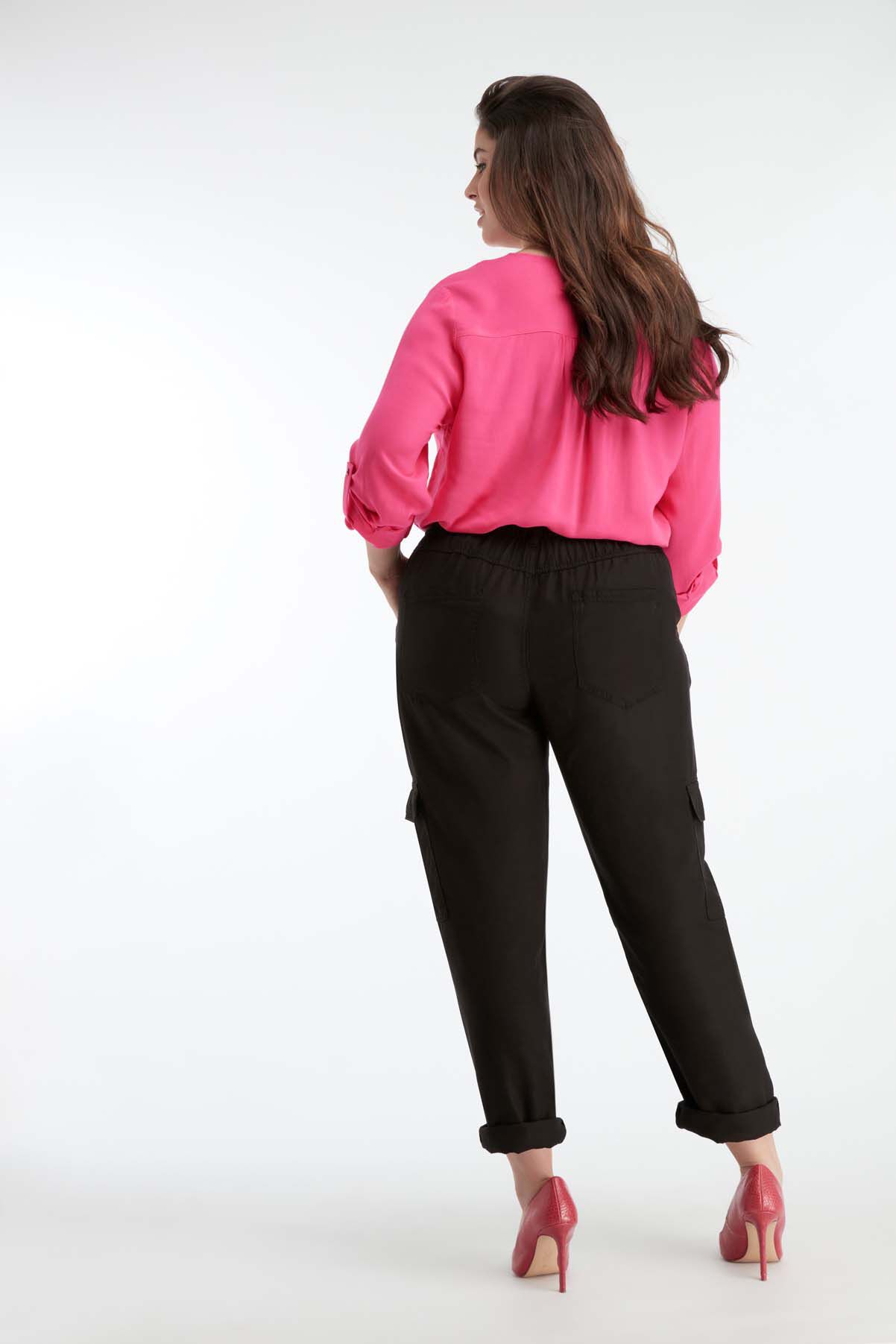 Pantalones tipo cargo image number 5