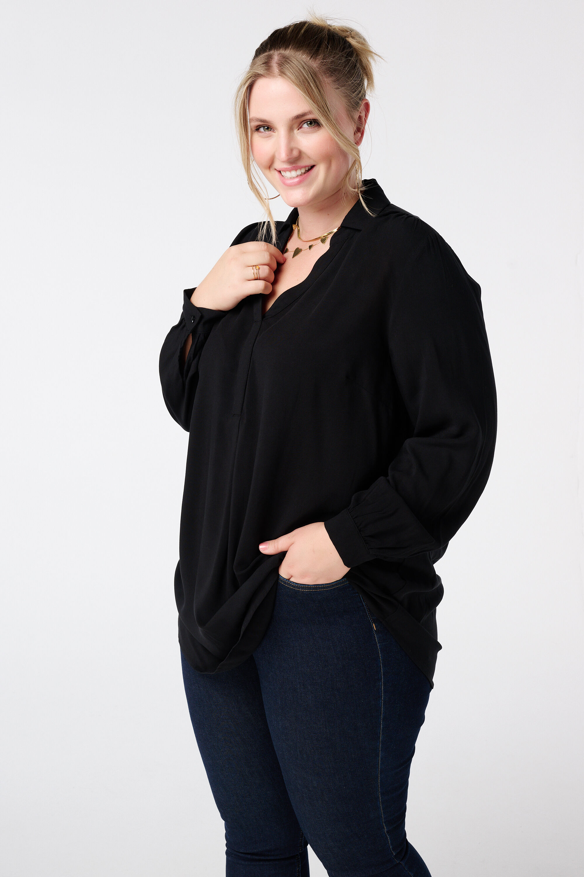 Blusa holgada con cuello en V