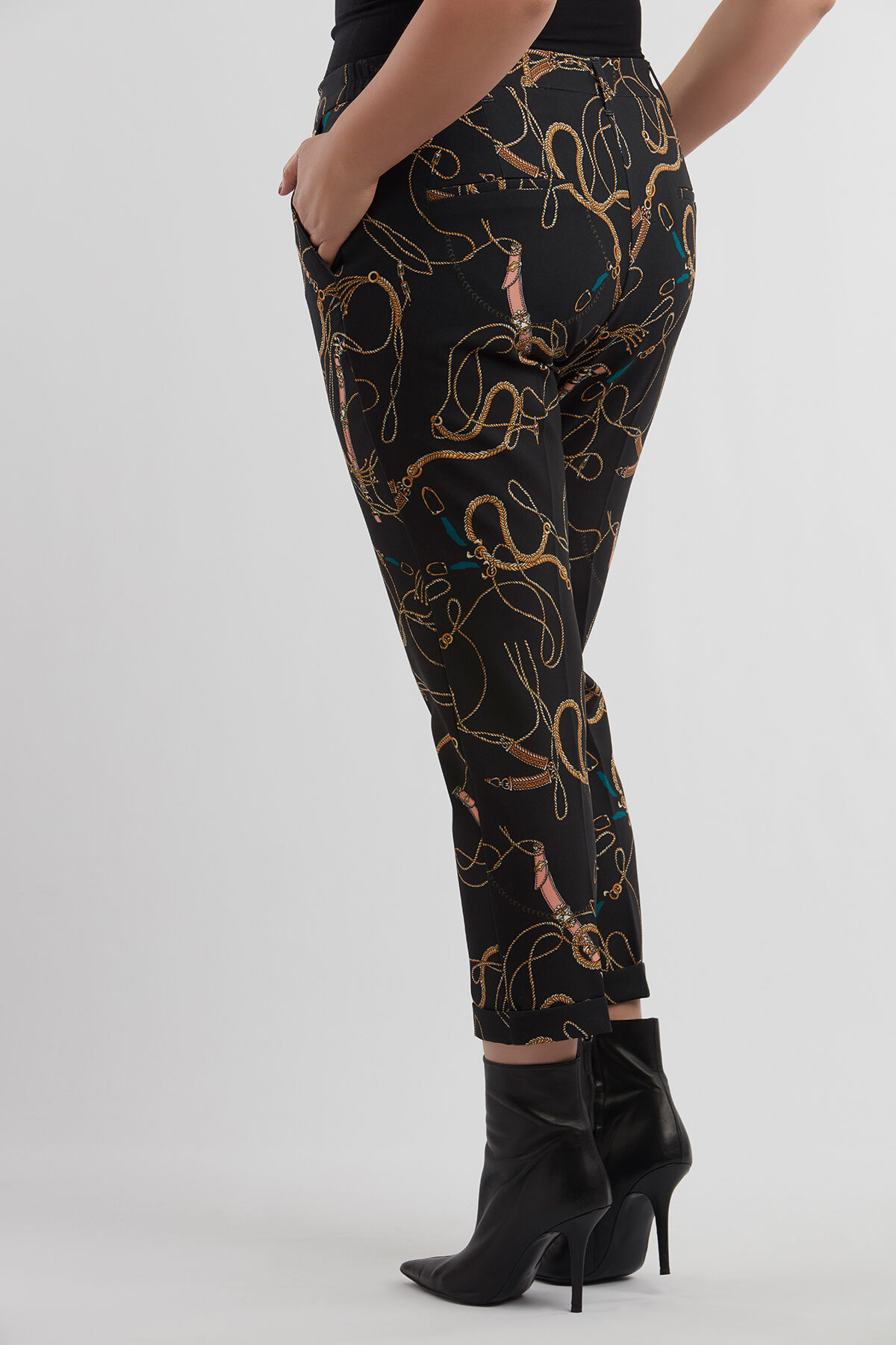 Pantalones con estampado de cadenas image number 3