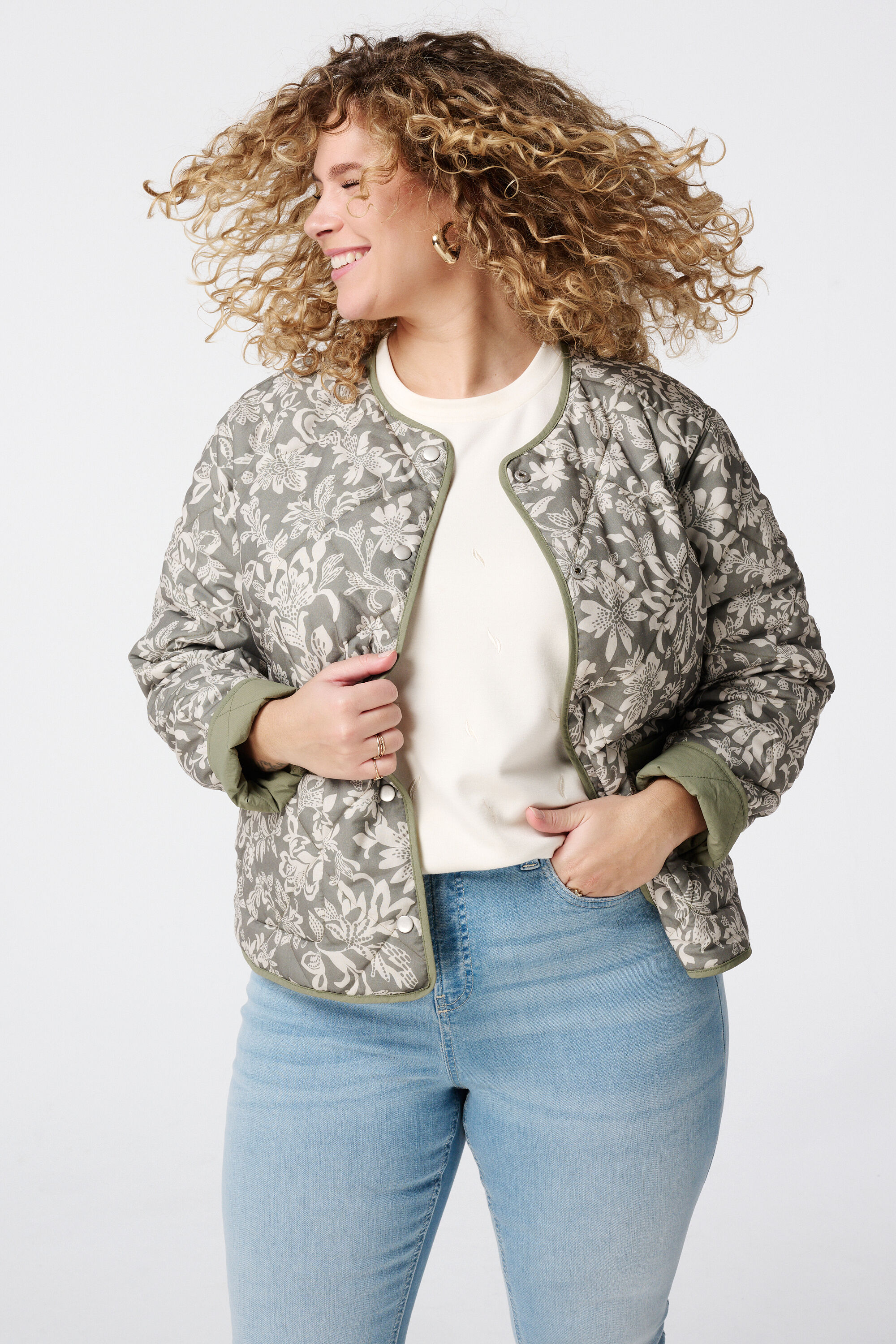 Chaqueta reversible con pespunte image number 6