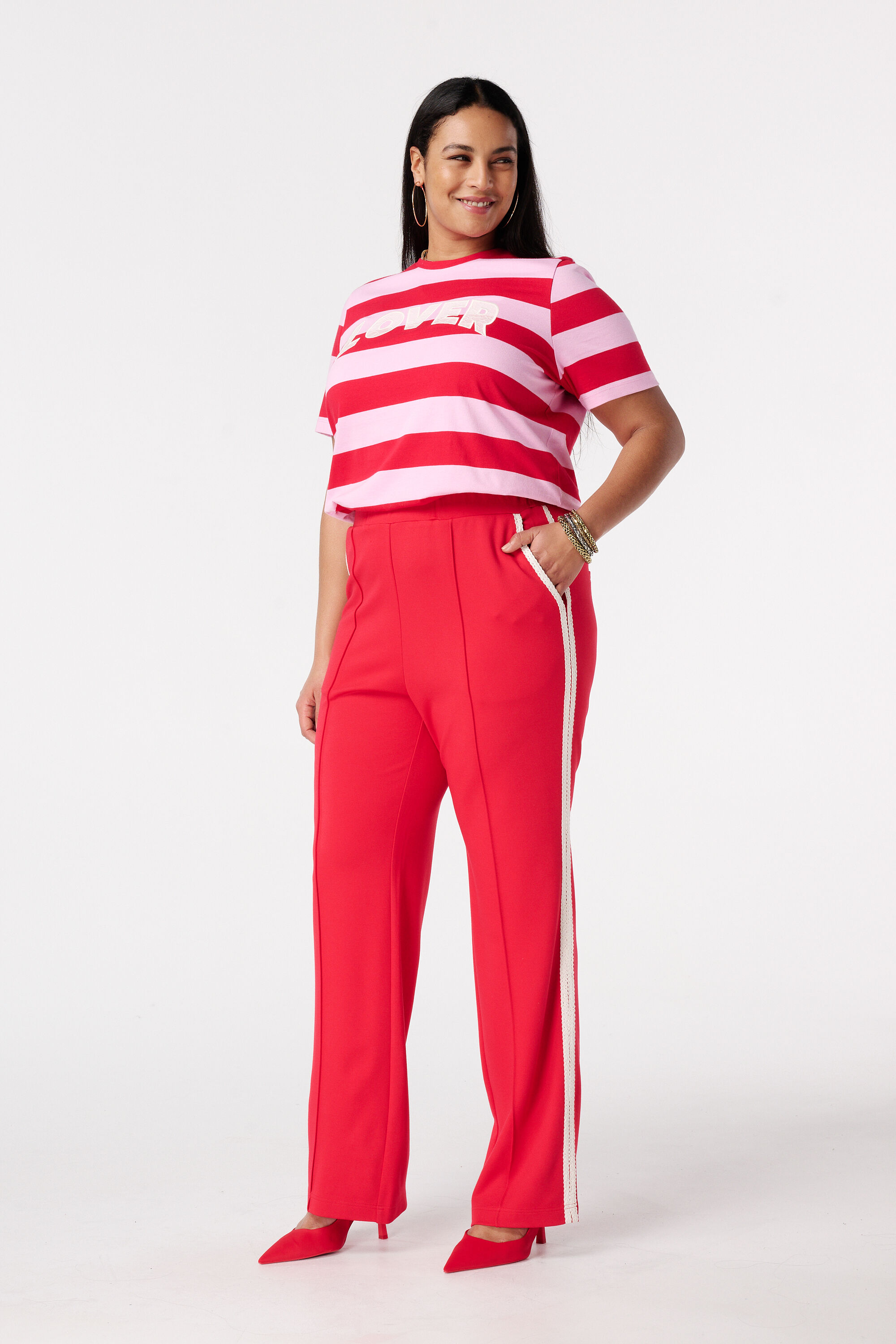 Camiseta de rayas con texto de encaje image number 5