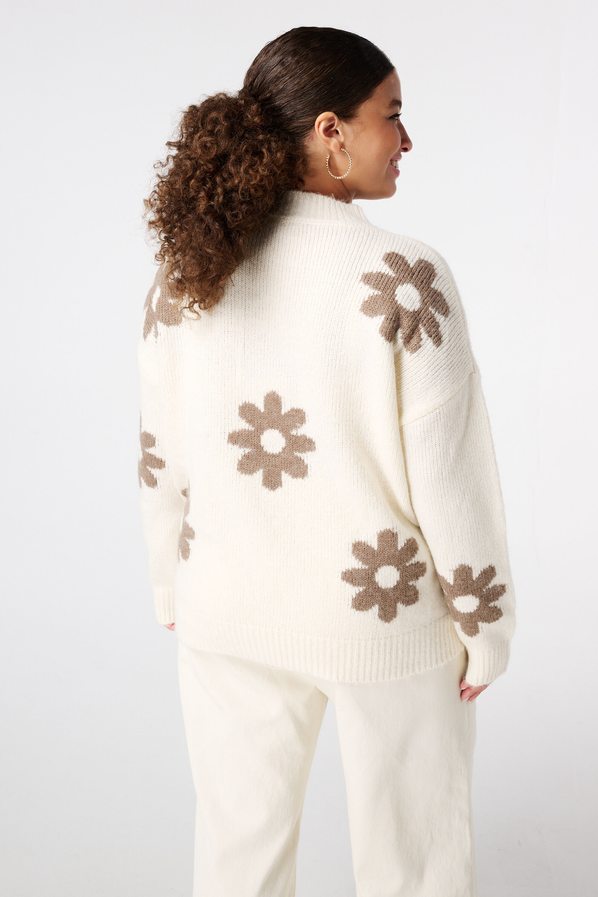 Jersey con estampado floral image number 3