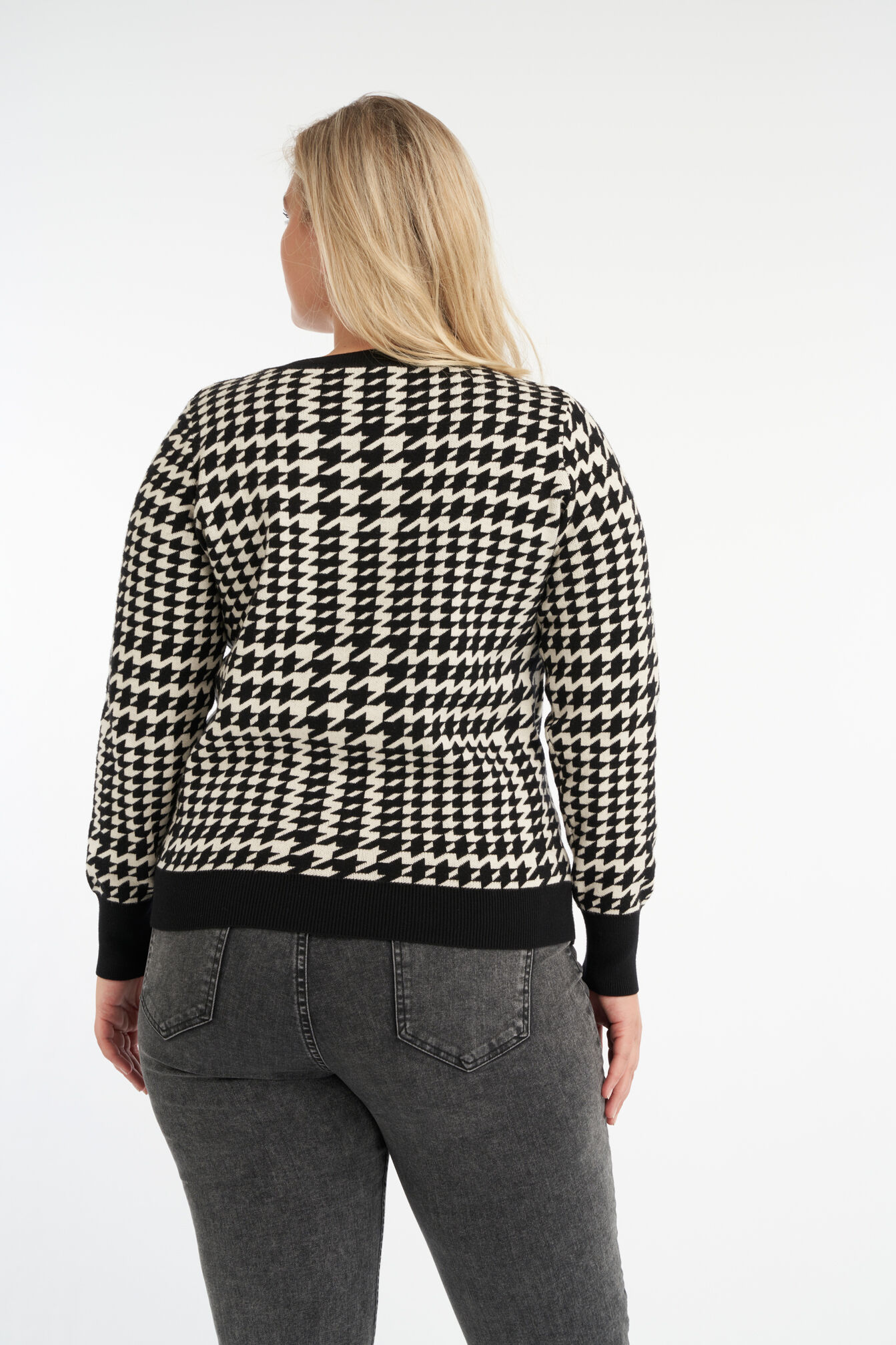 Su&eacute;ter pata de gallo image number 3