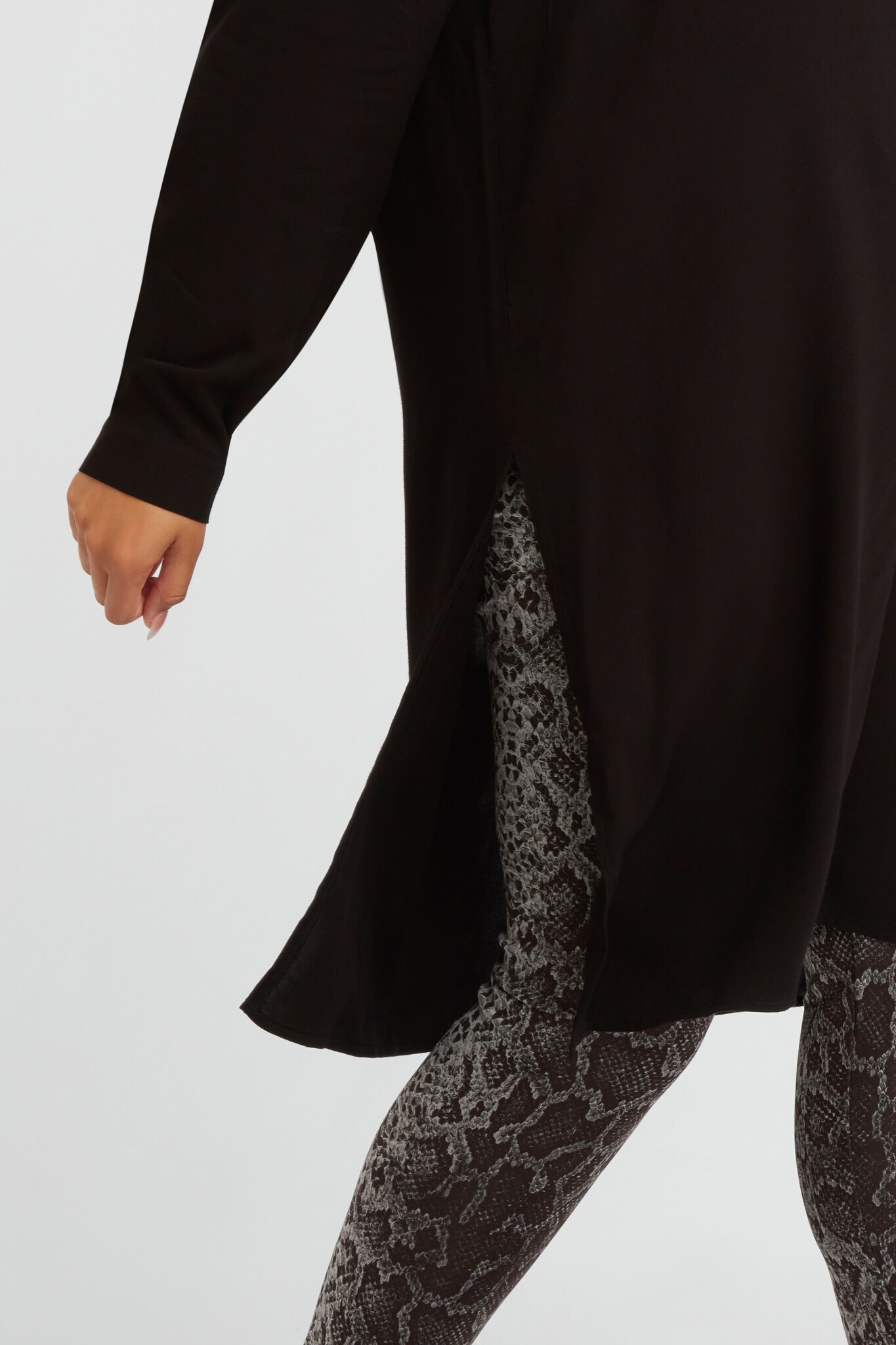 Leggings con estampado de serpiente image number 6