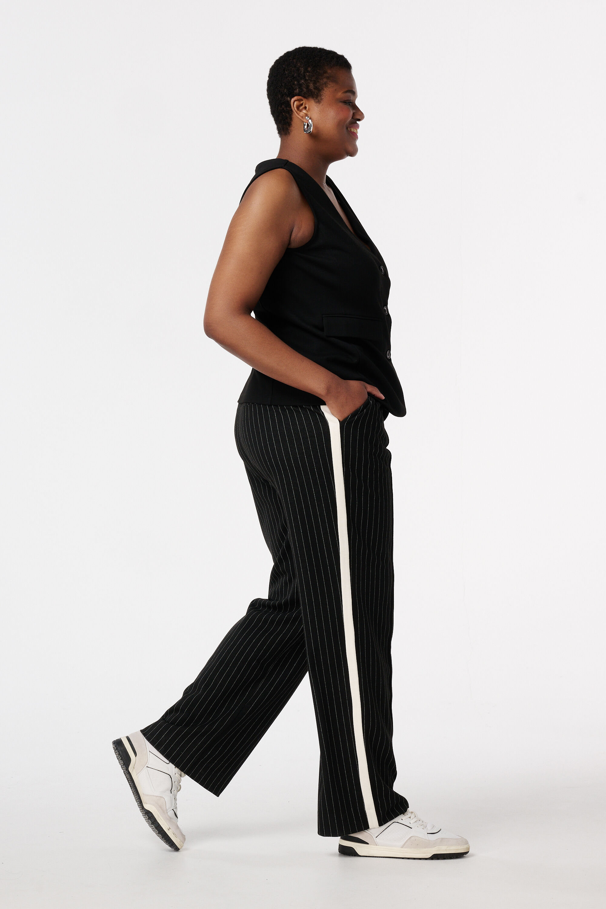 Pantalones de raya diplom&aacute;tica image number 3