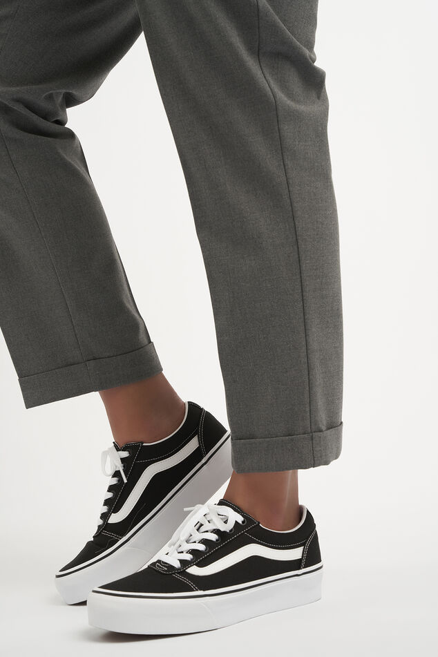 Pantalones tobilleros image number 5