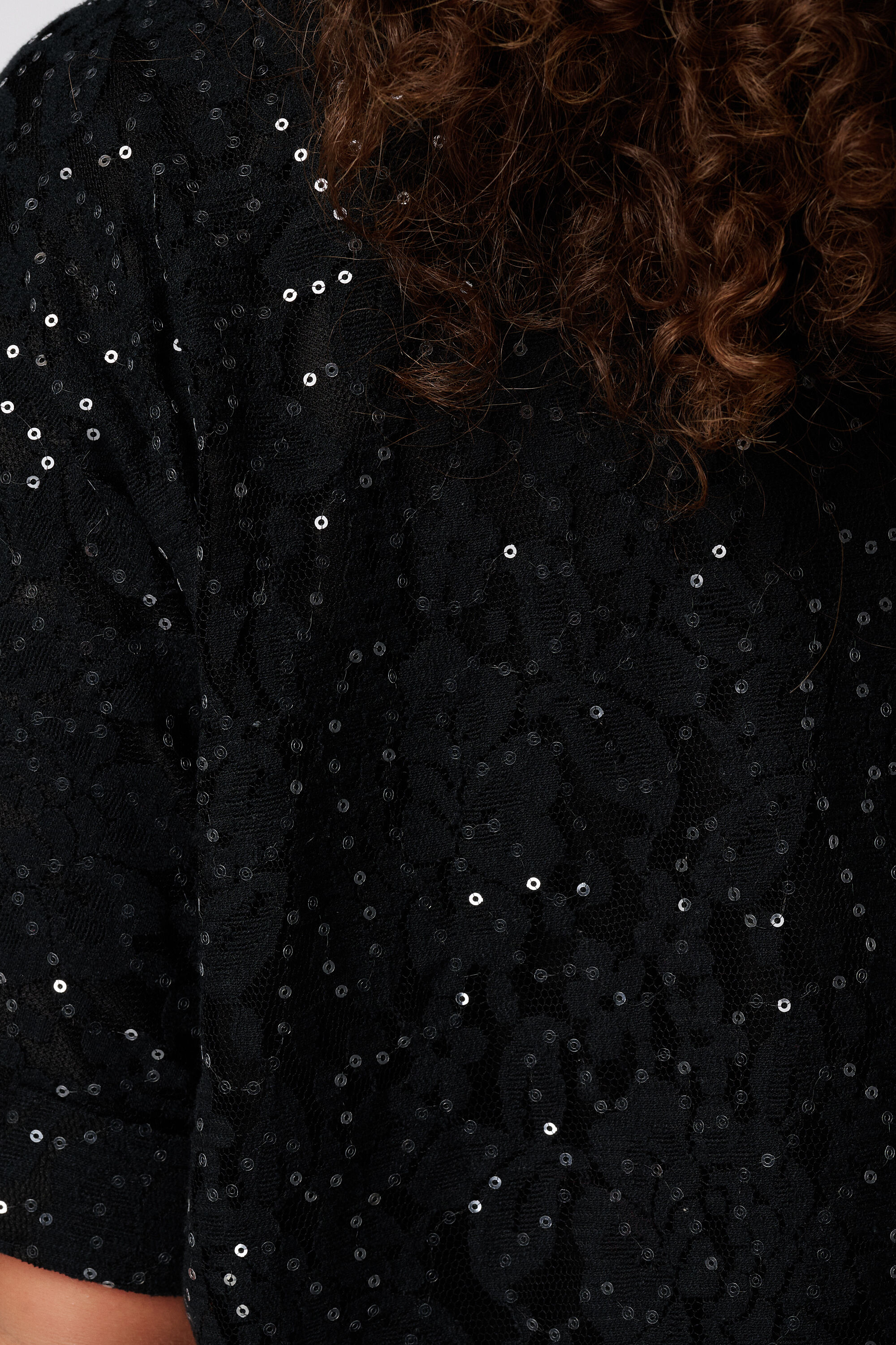 Chaqueta con lentejuelas image number 6