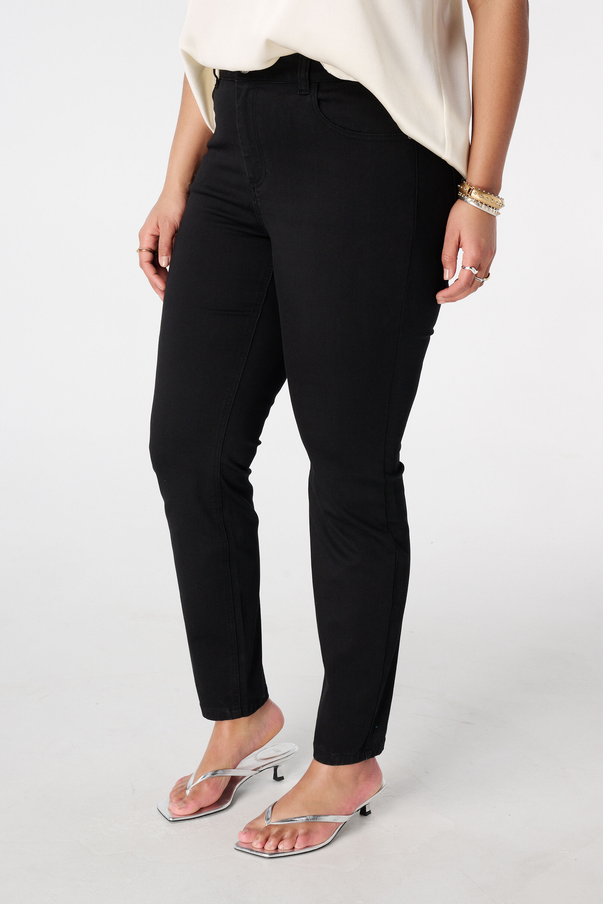 Vaqueros slim IRIS image number 5