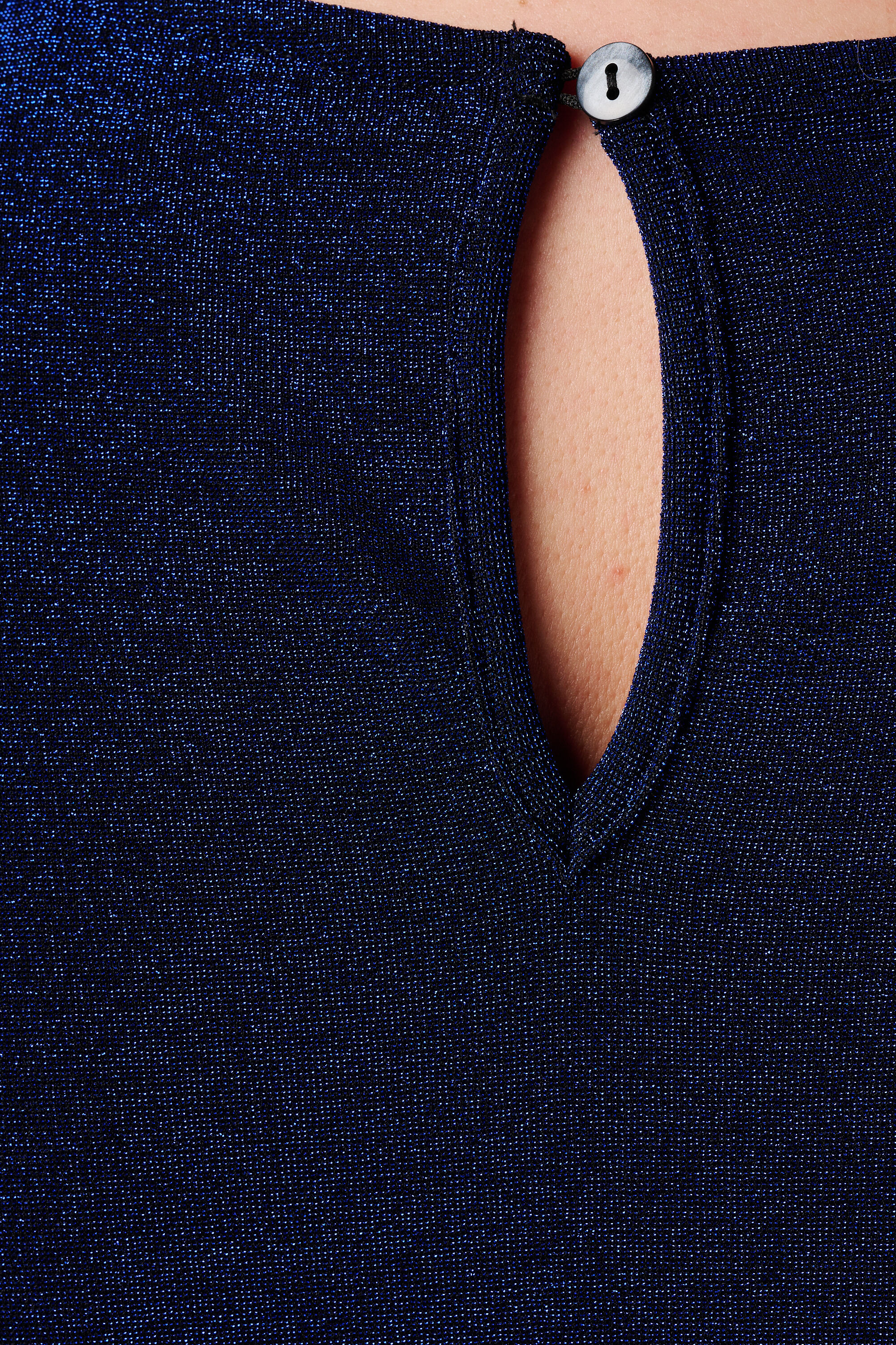 Top con mangas acampanadas y lurex image number 6