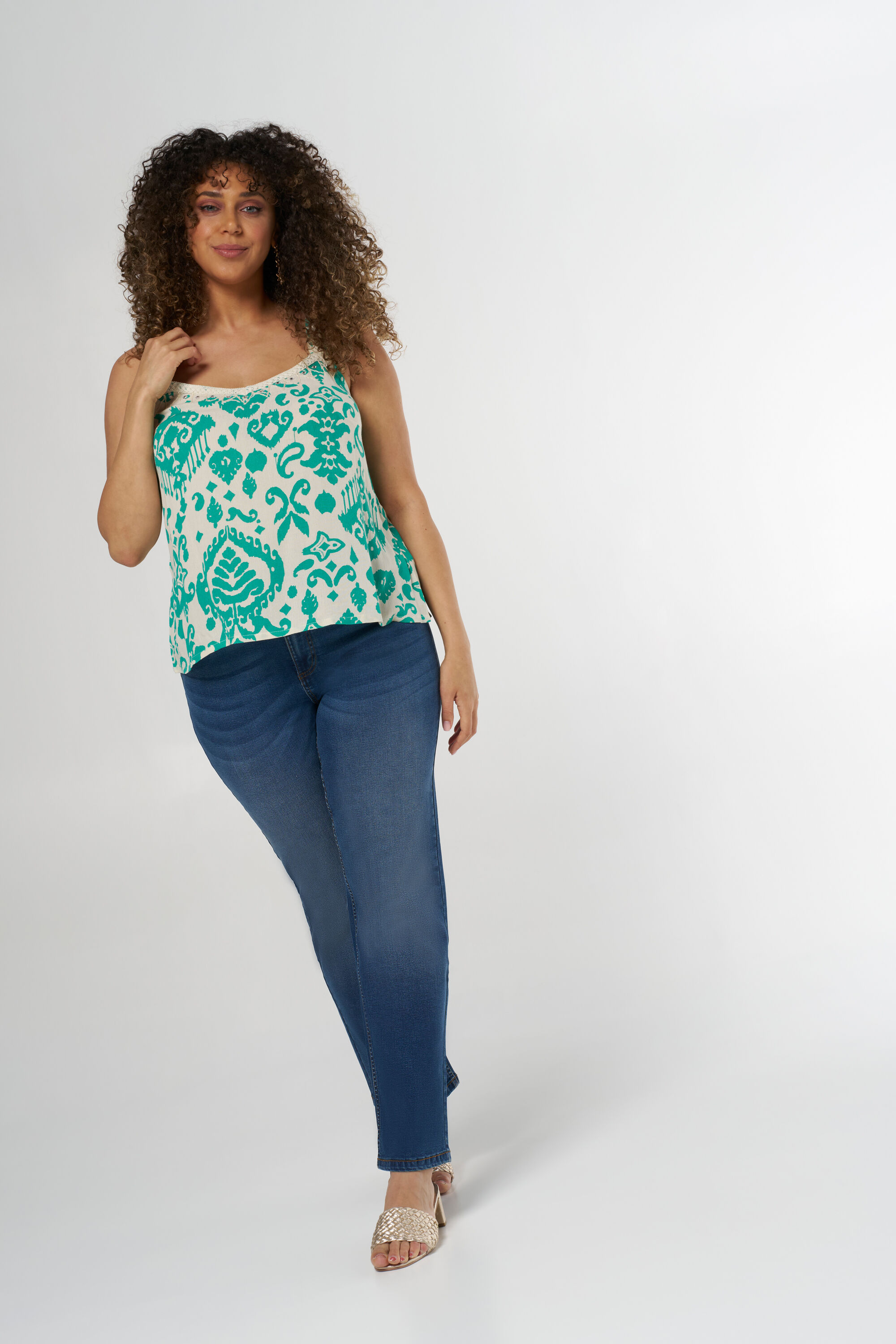 Blusa sin mangas con estampado image number 5