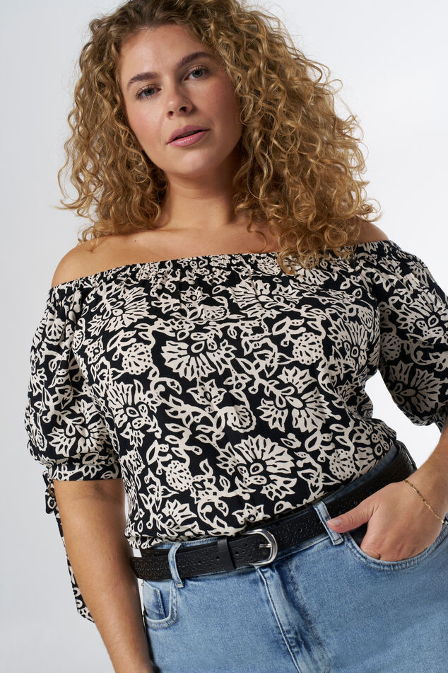 Cinturón con ojales image number 0