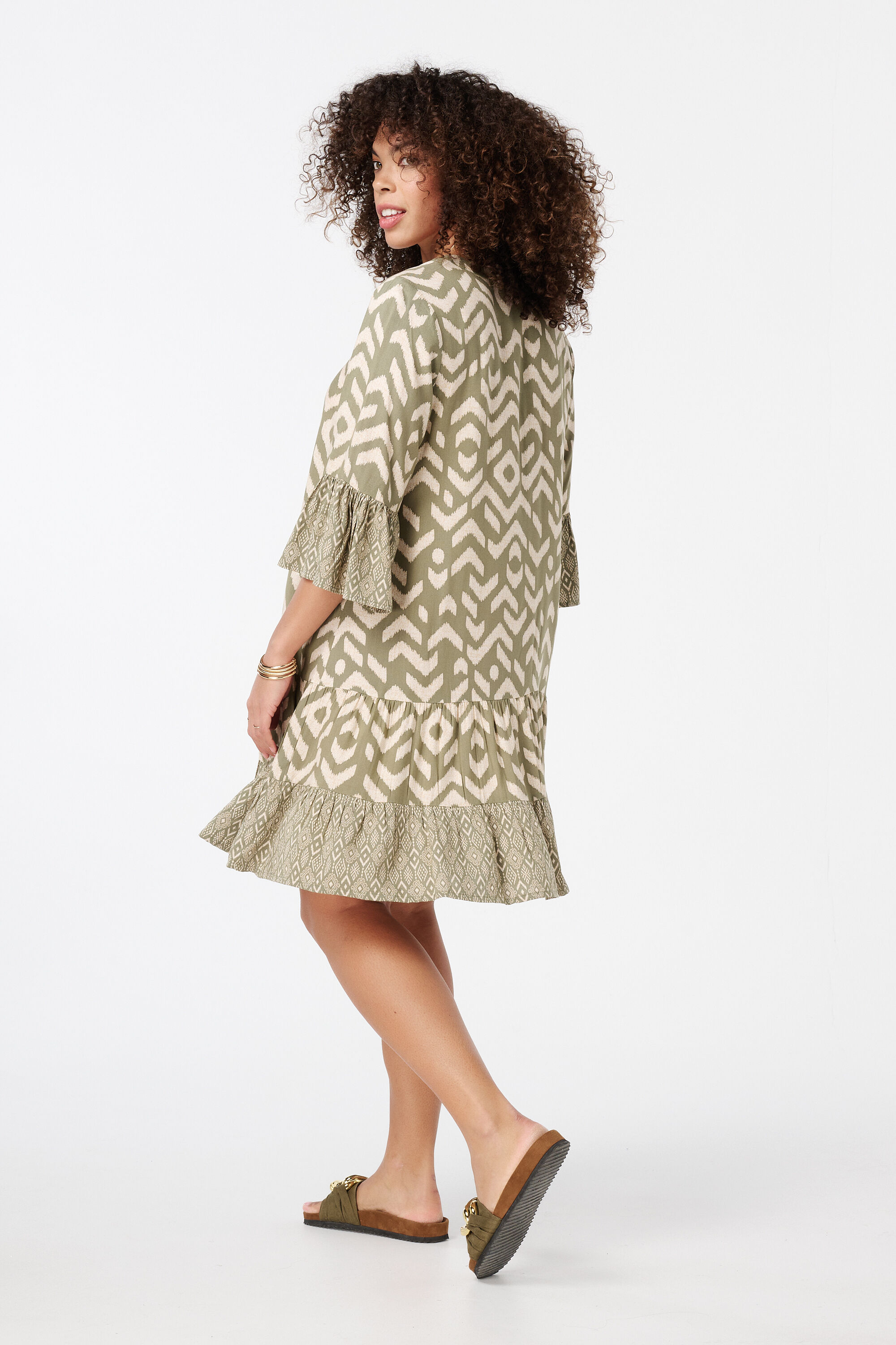 Vestido ligero con estampado image number 3