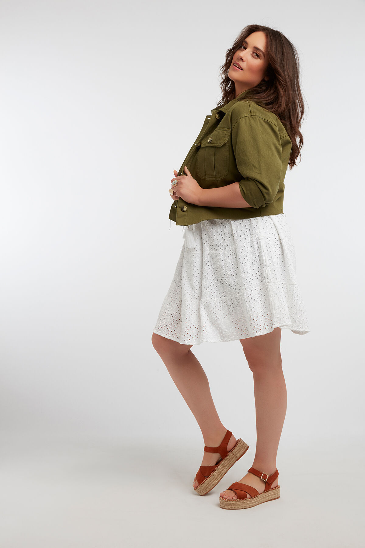 Chaqueta recortada image number 4