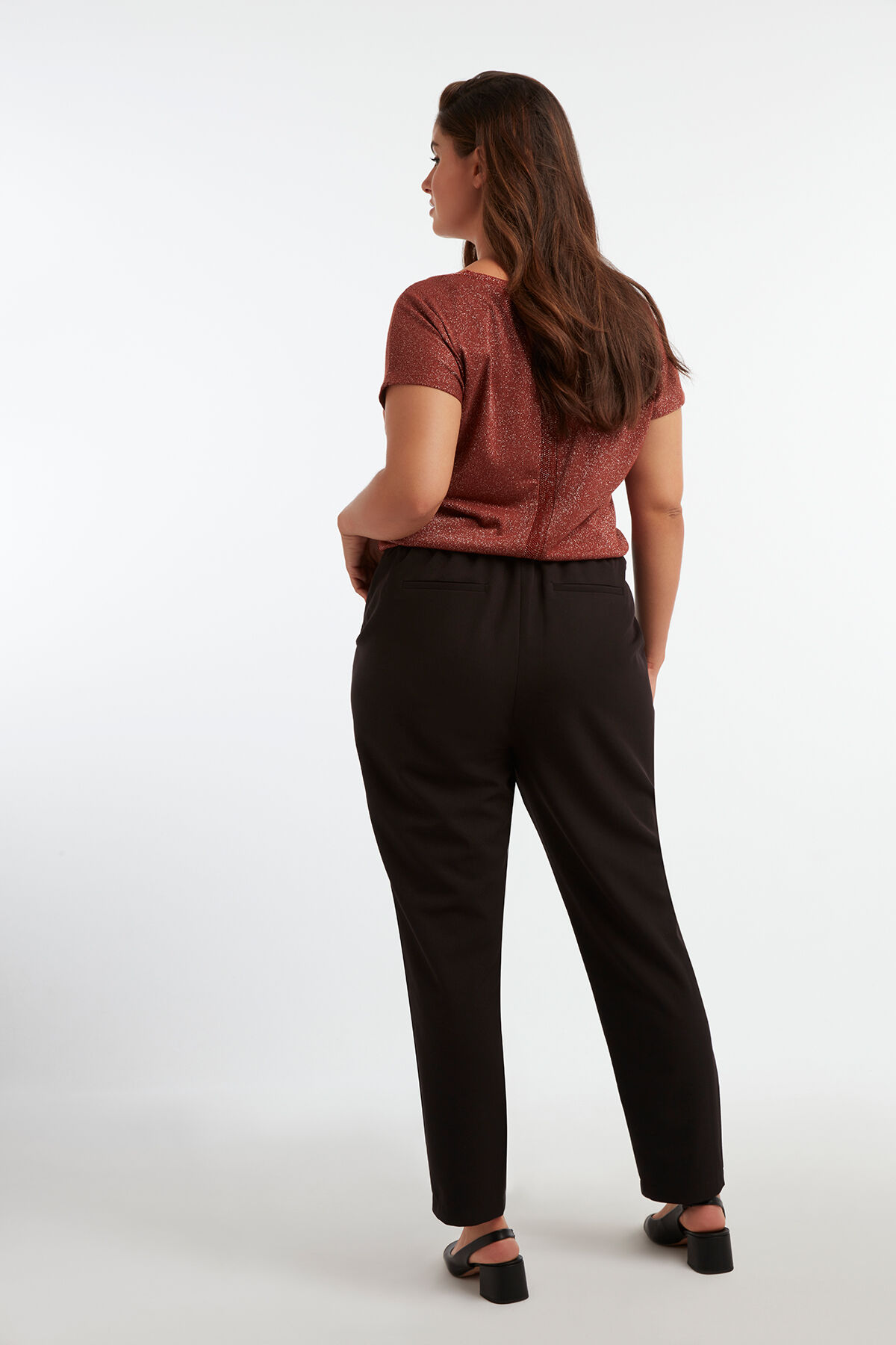 Pantalones con cintura paperbag image number 5