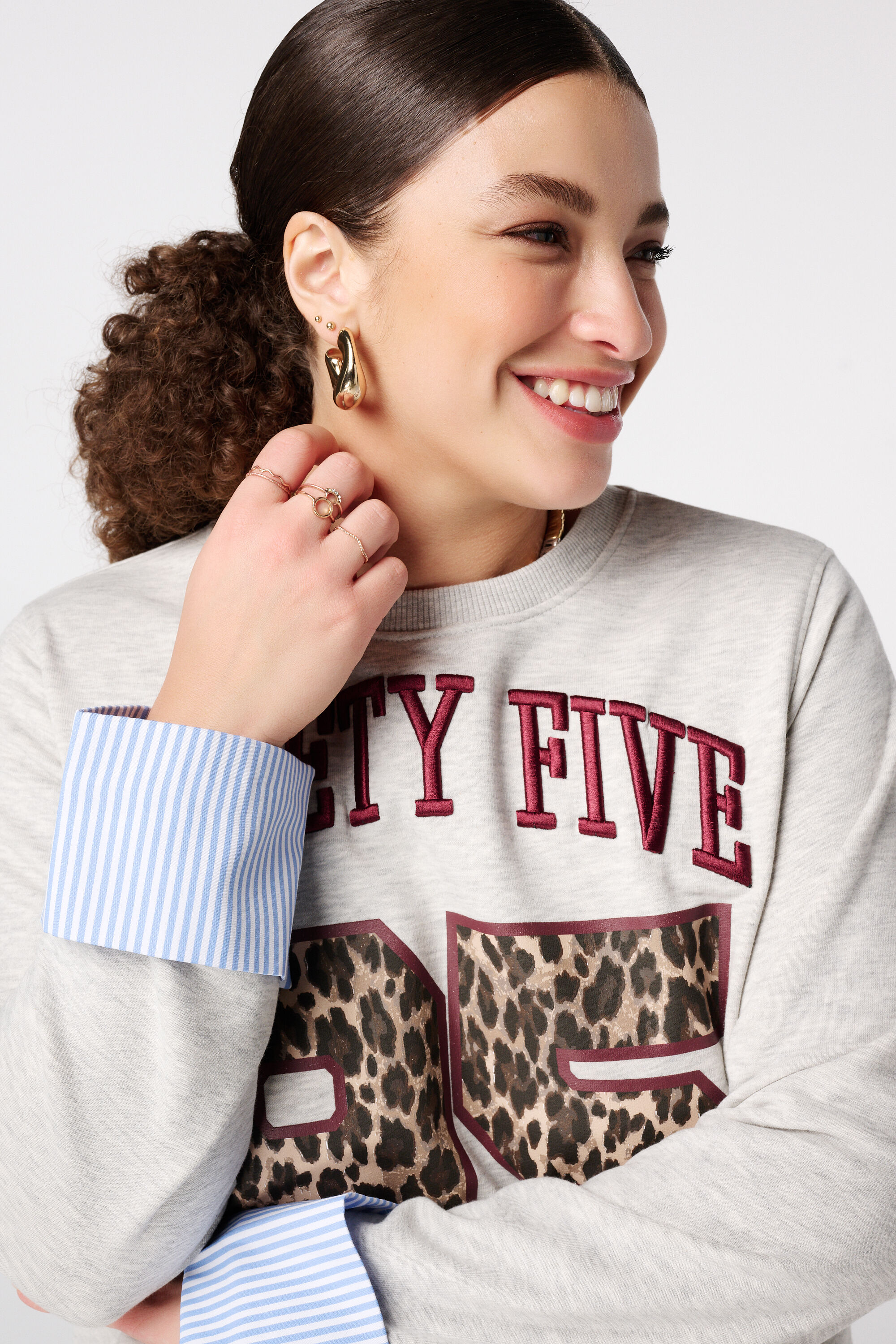 Jersey con detalles de blusa image number 4