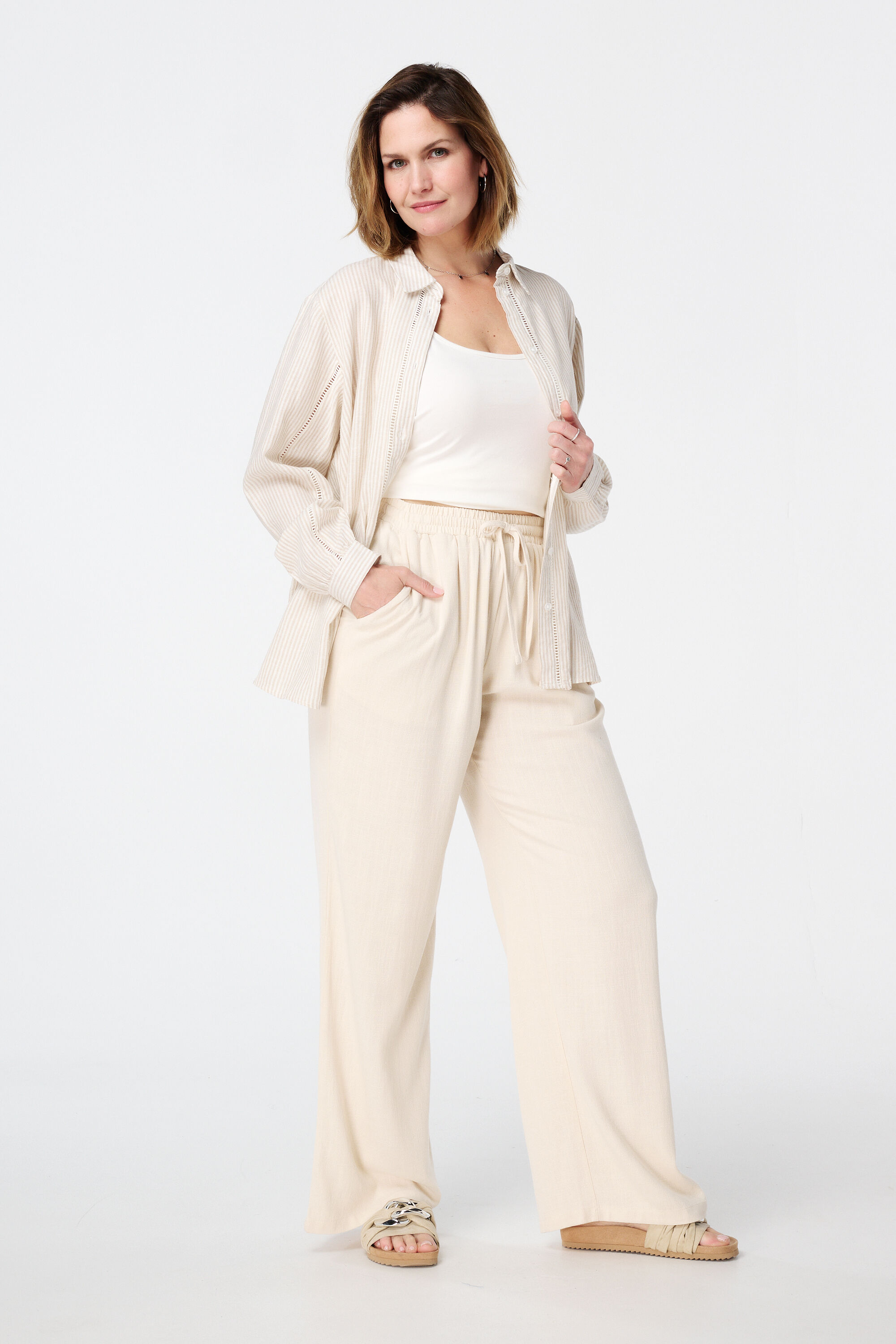 Blusa de lino con patr&oacute;n de rayas image number 5