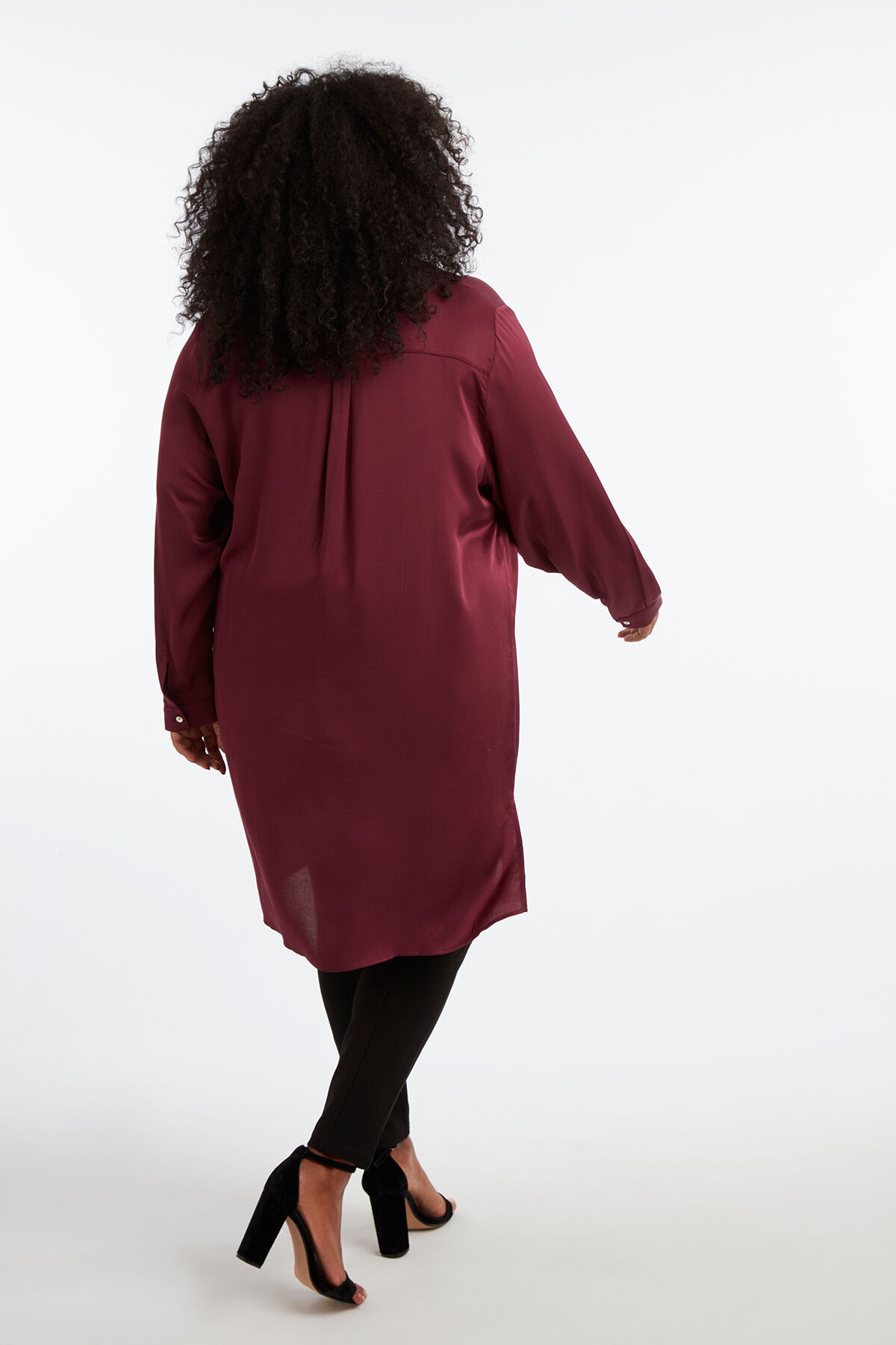 Blusa de sat&eacute;n image number 3