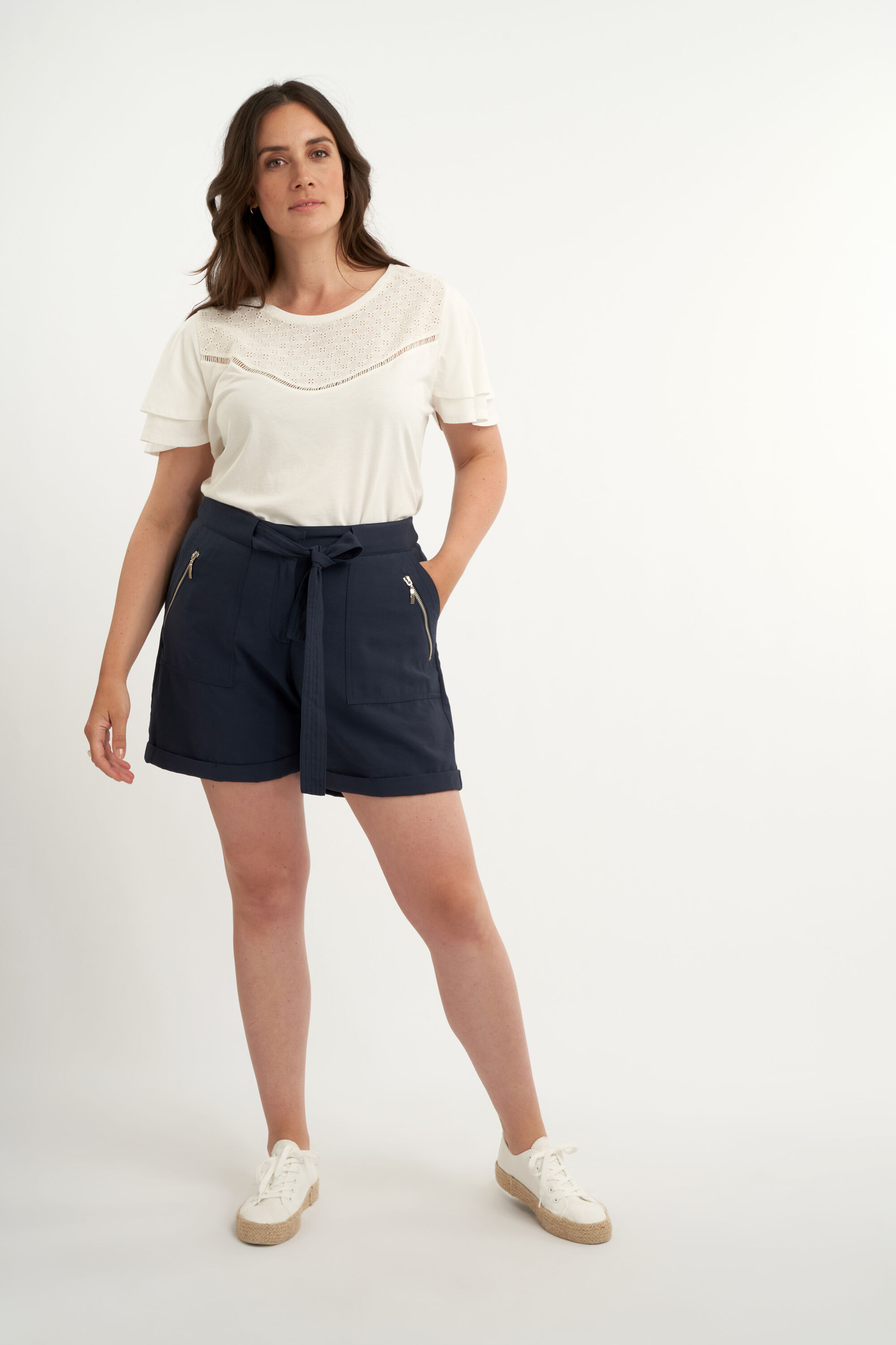 Shorts con cremalleras  image number 5