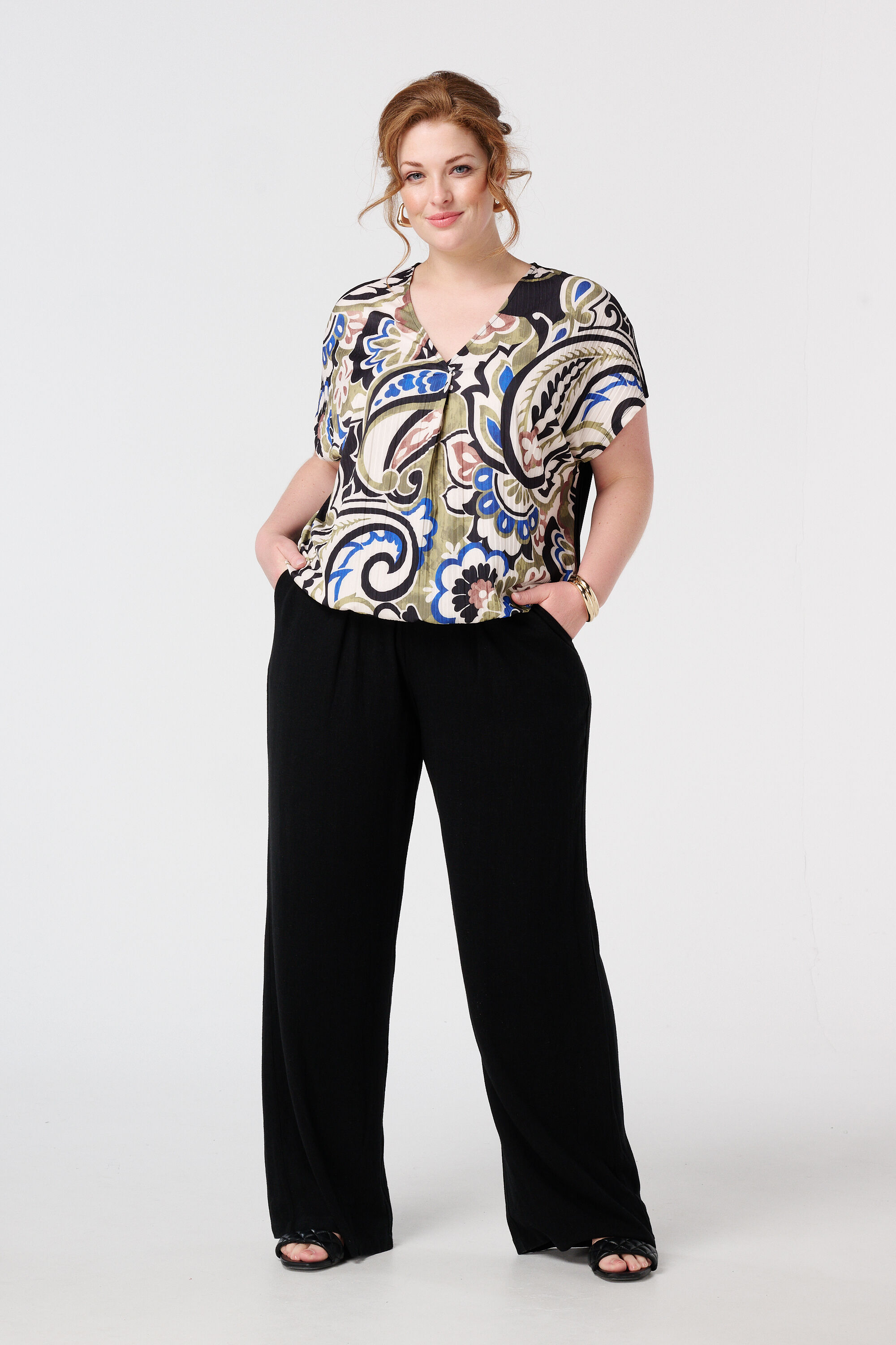 Top con textura y escote en V image number 5