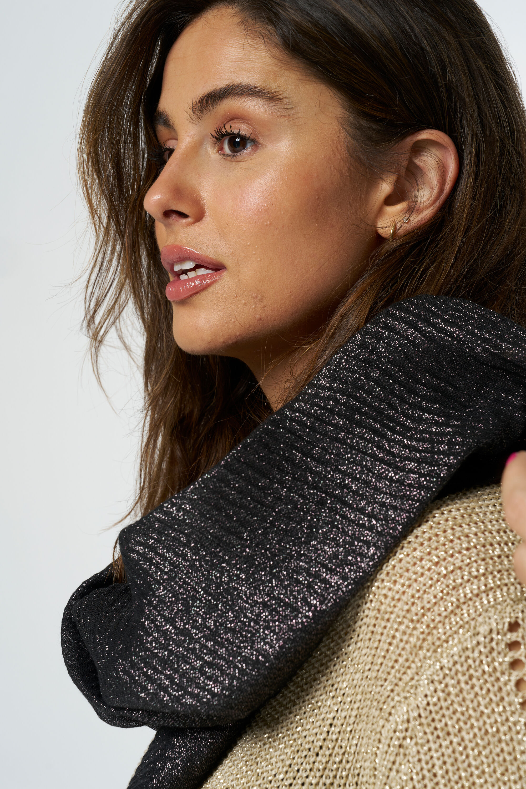 Bufanda con purpurina image number 2