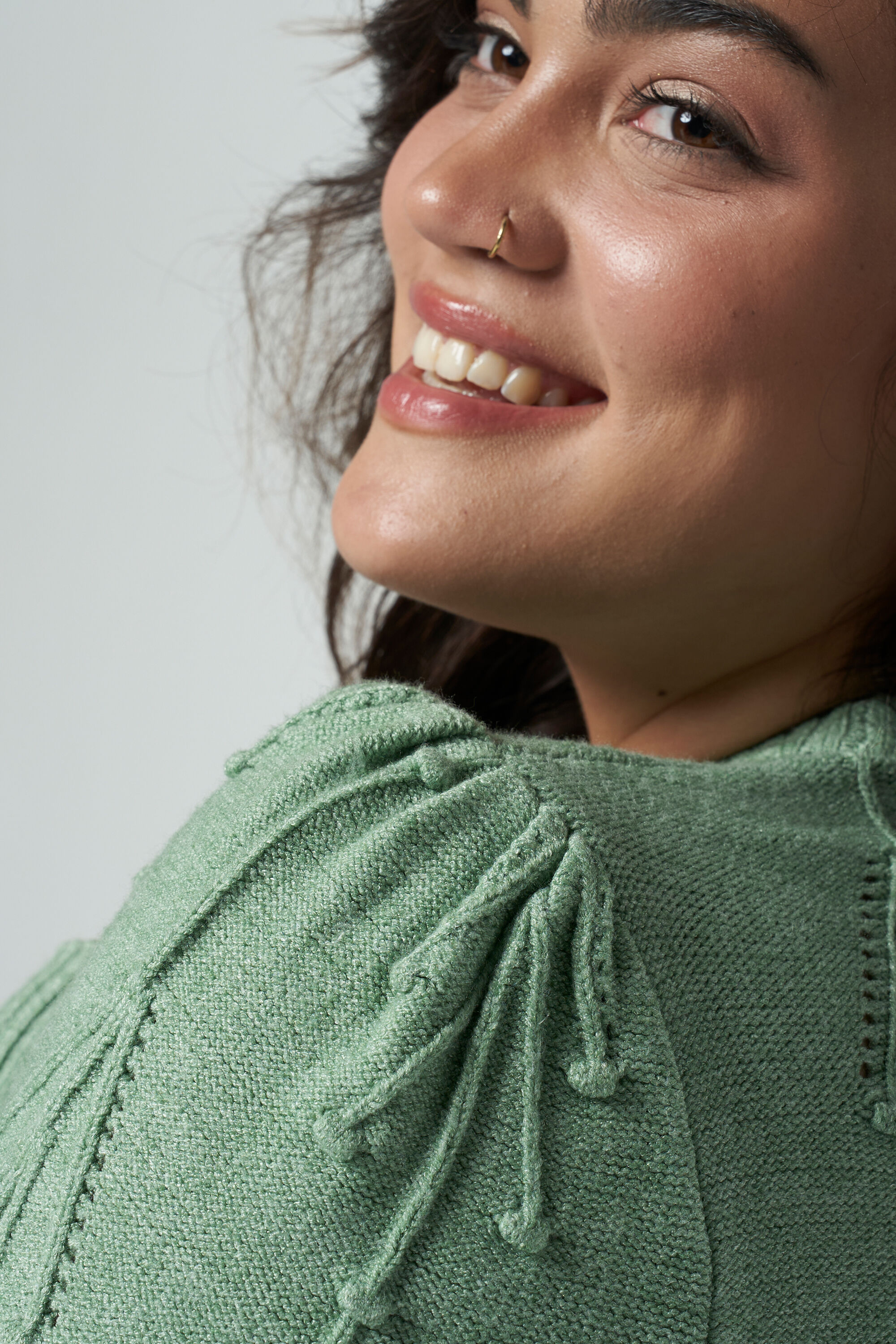 Su&eacute;ter con estructura calada image number 4