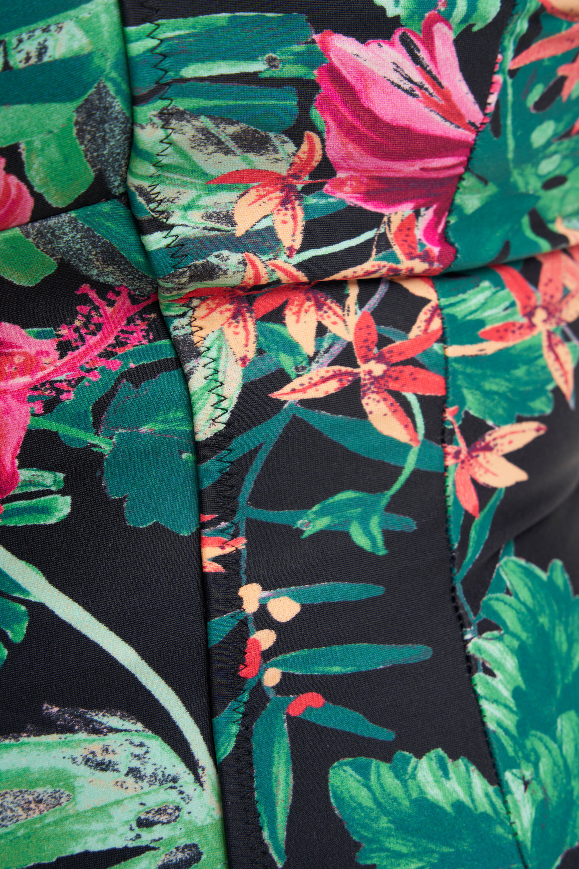 Ba&ntilde;ador estampado image number 6