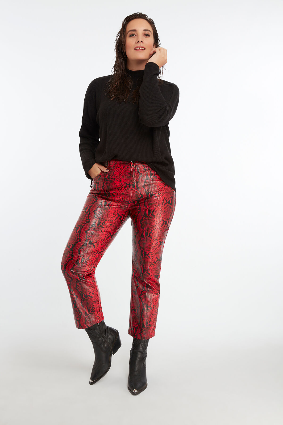 Jersey de cuello de cisne image number 4