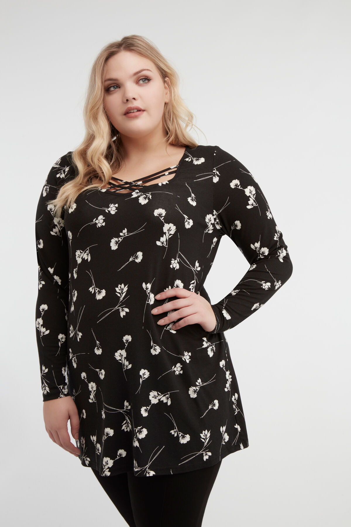 T&uacute;nica con estampado image number 0