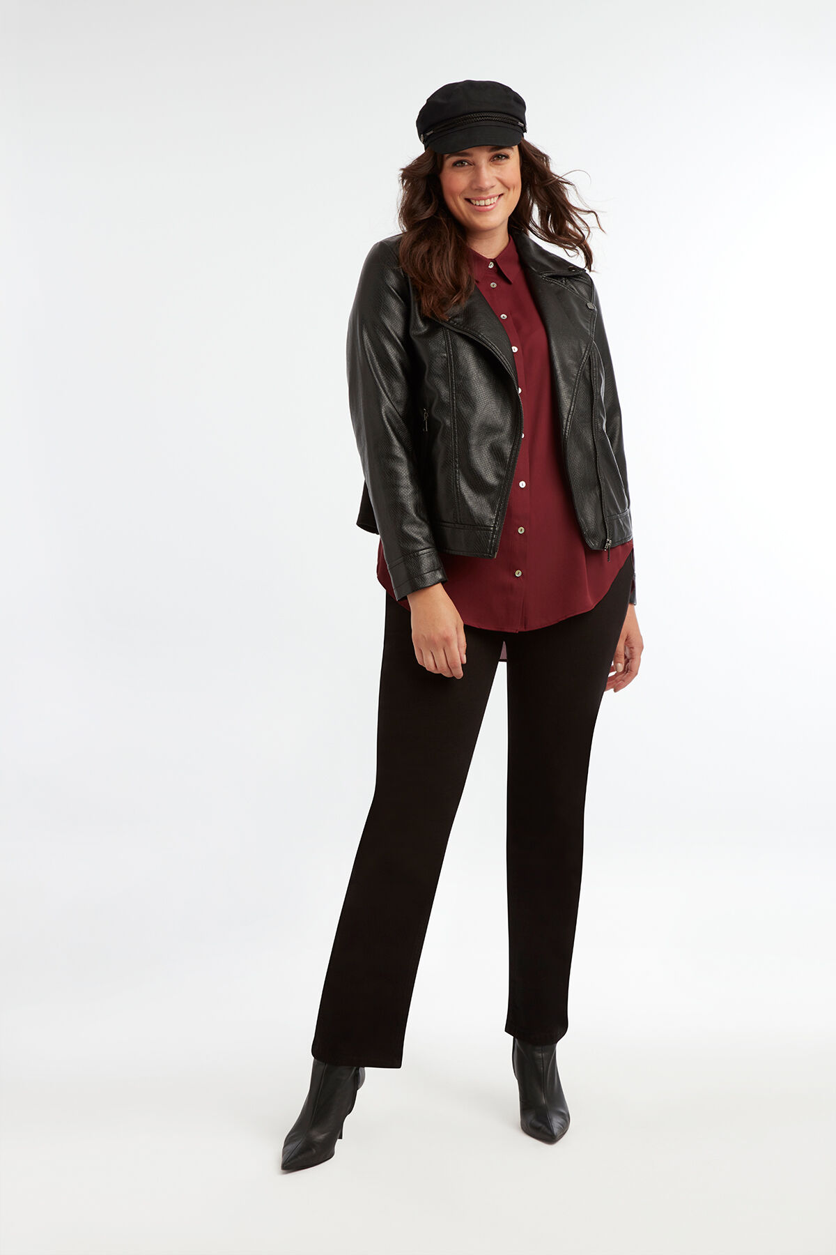 Chaqueta de cuero sint&eacute;tico  image number 5