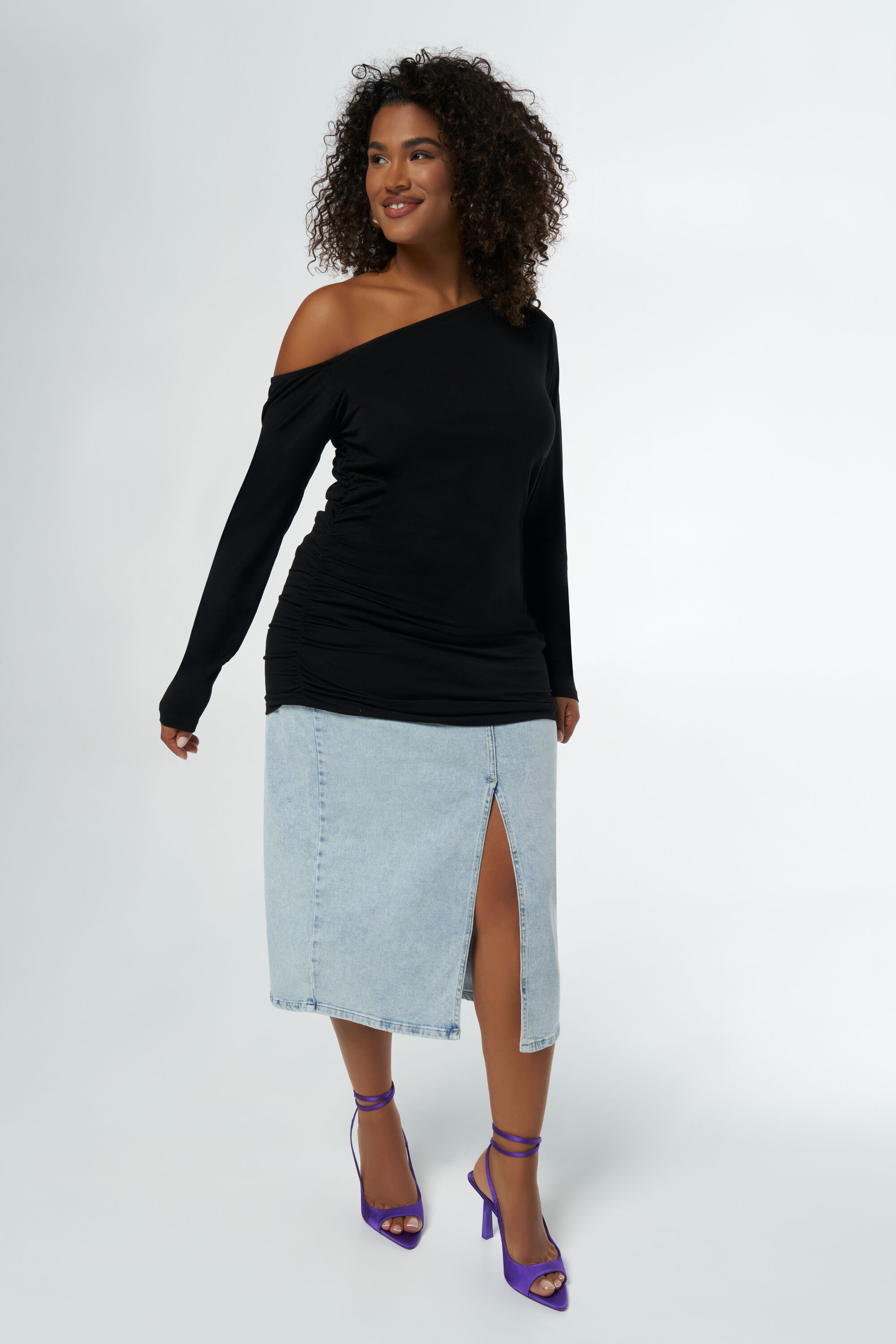 Top con un hombro image number 5