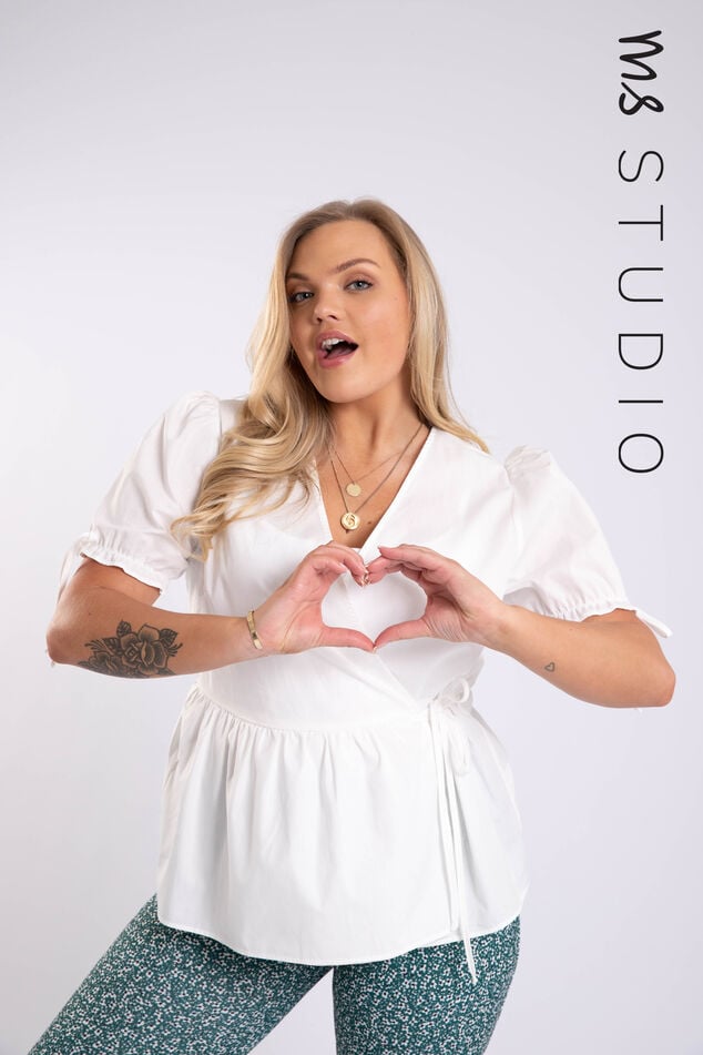 Blusa cruzada image number 0