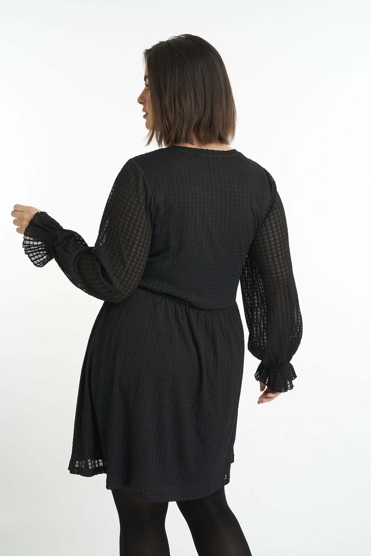 Vestido con mangas abullonadas  image number 3