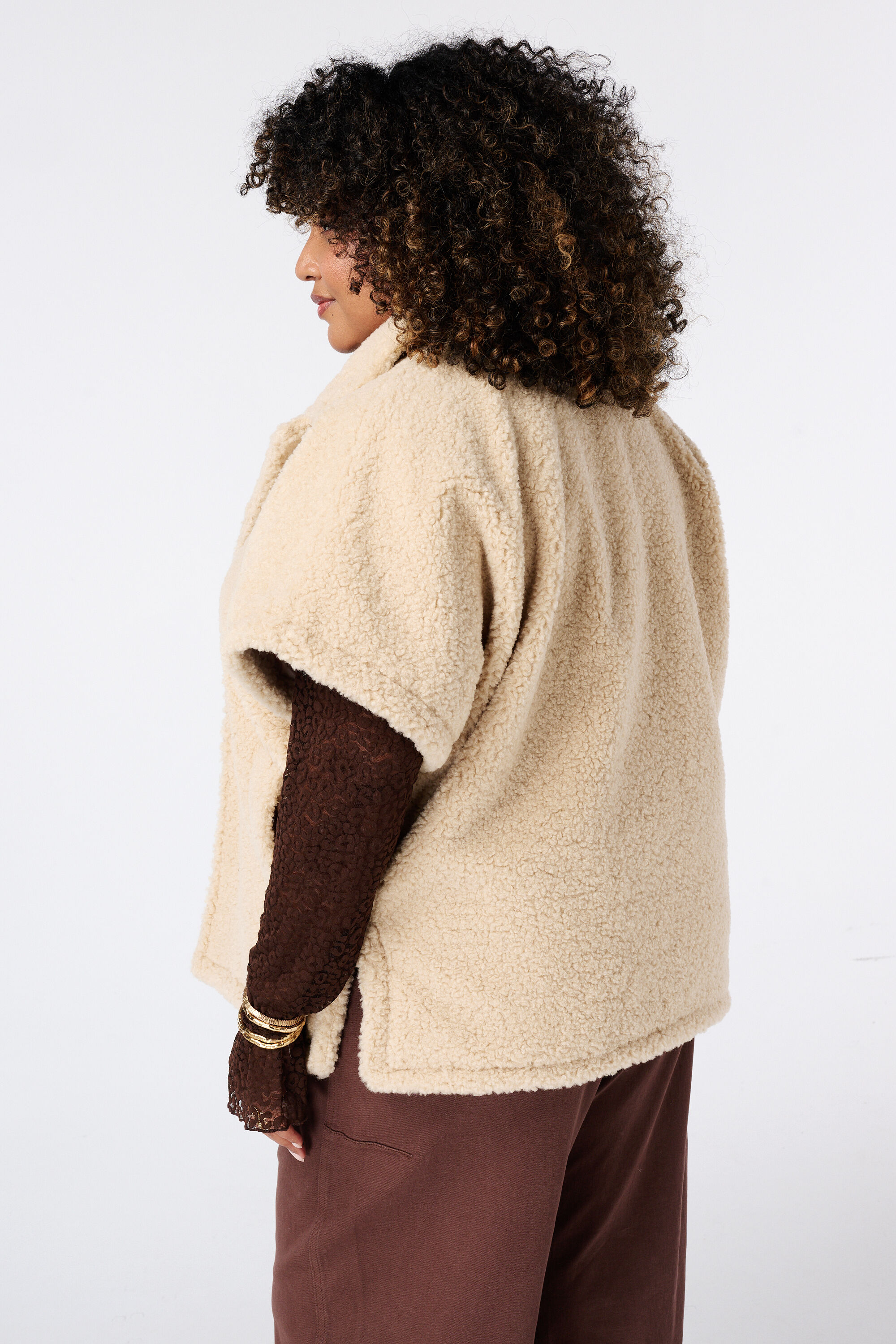 Chaqueta teddy de manga corta image number 3