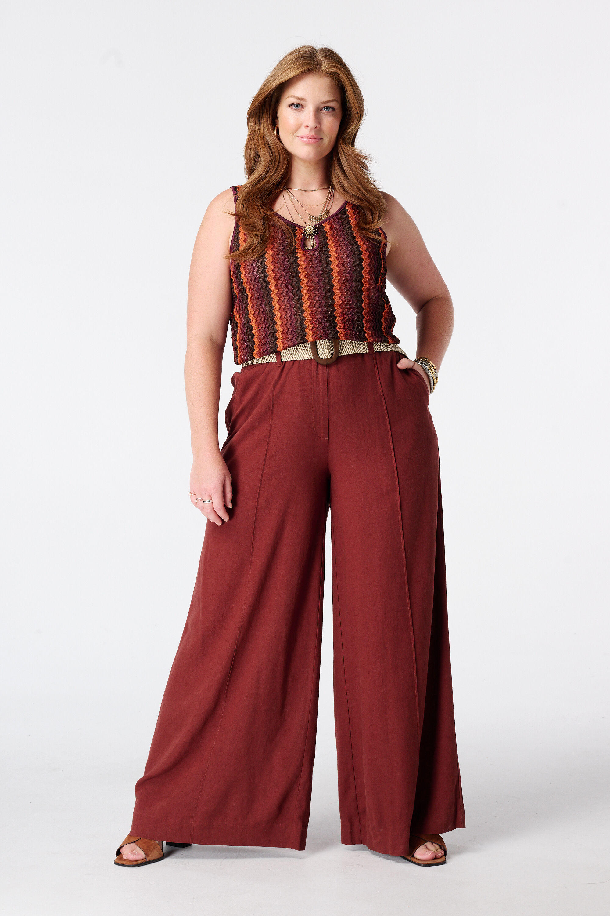 Pantal&oacute;n wide leg de lino con cintur&oacute;n