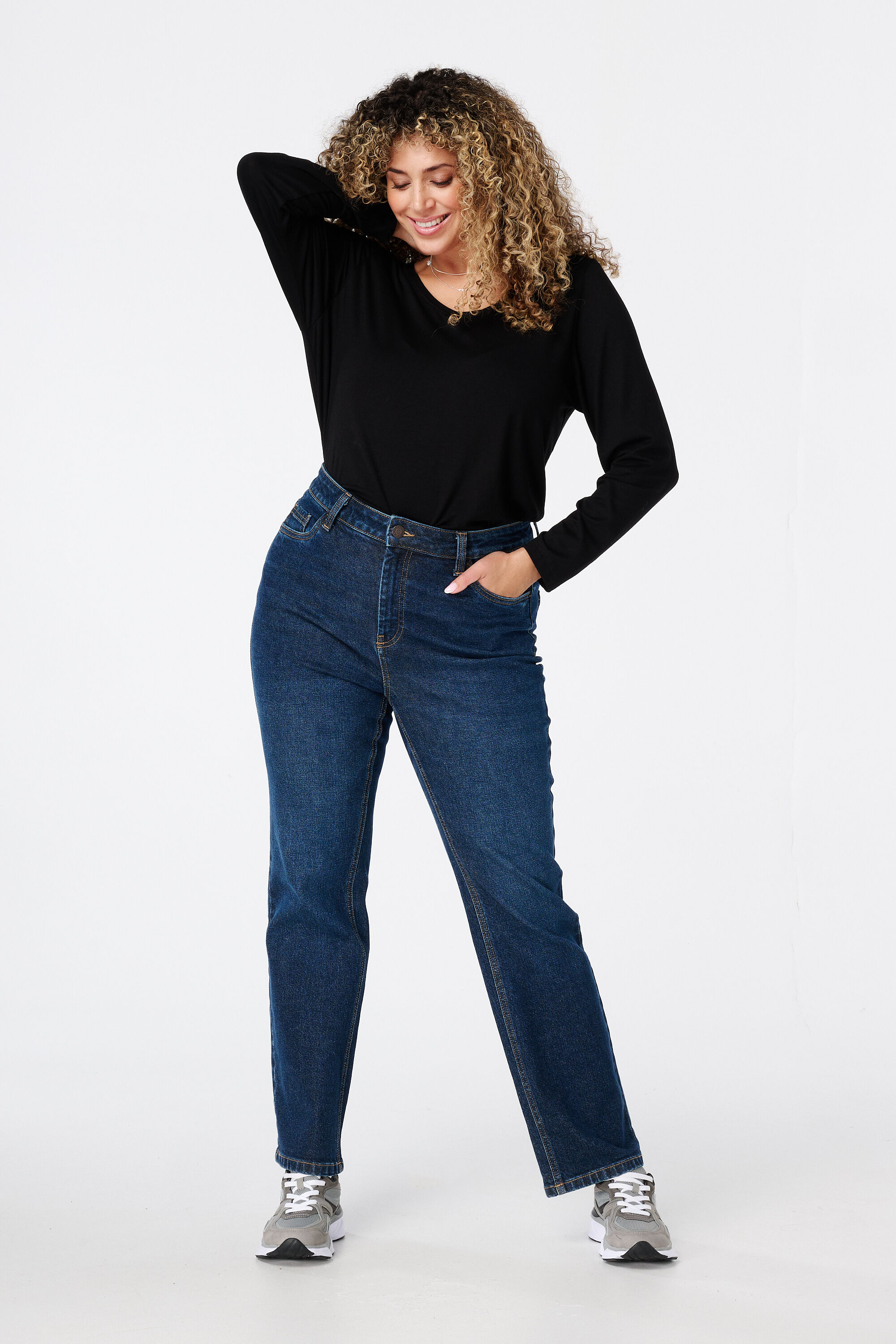 Top de manga larga y cuello en V image number 5