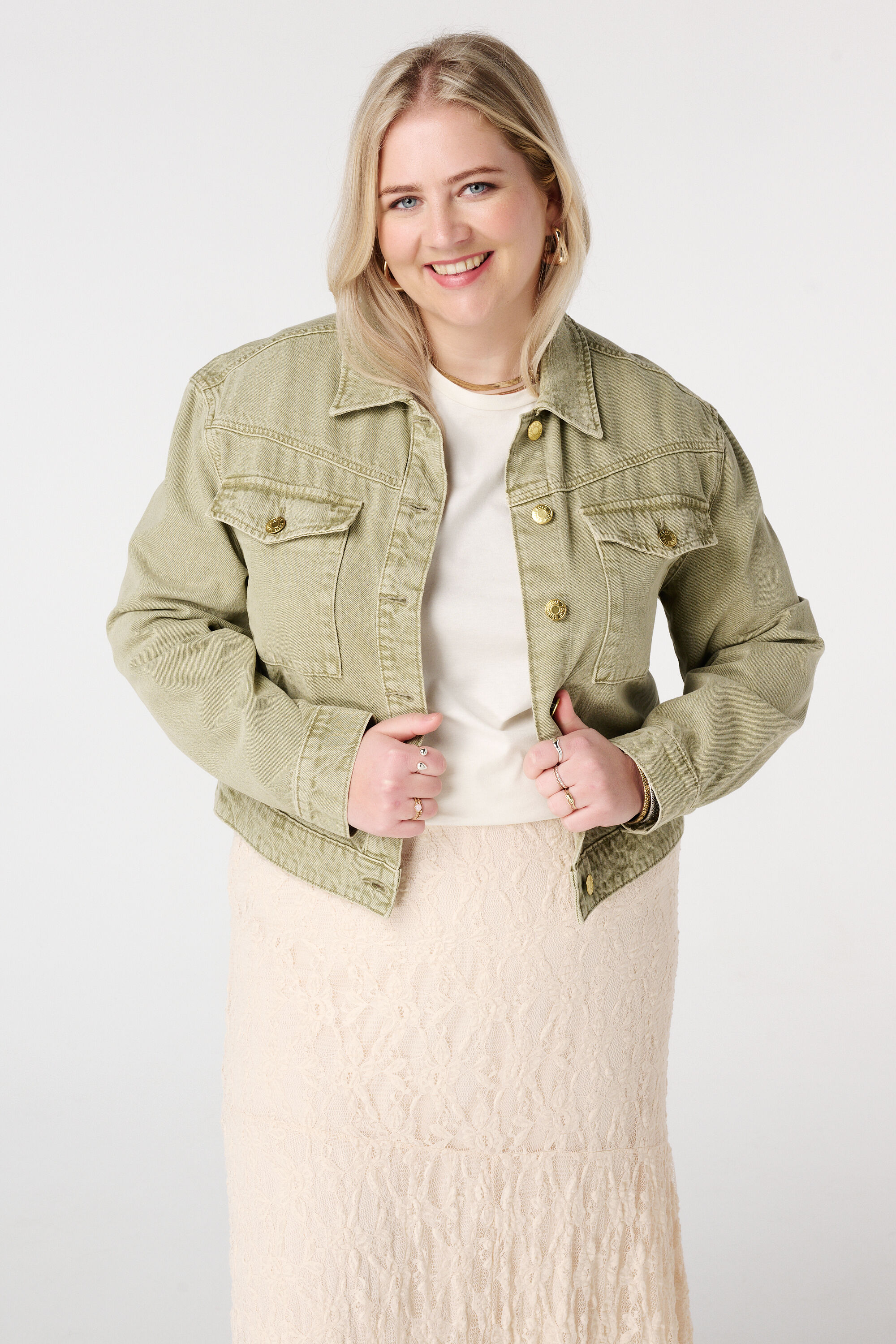 Chaqueta vaquera con cierre de botones