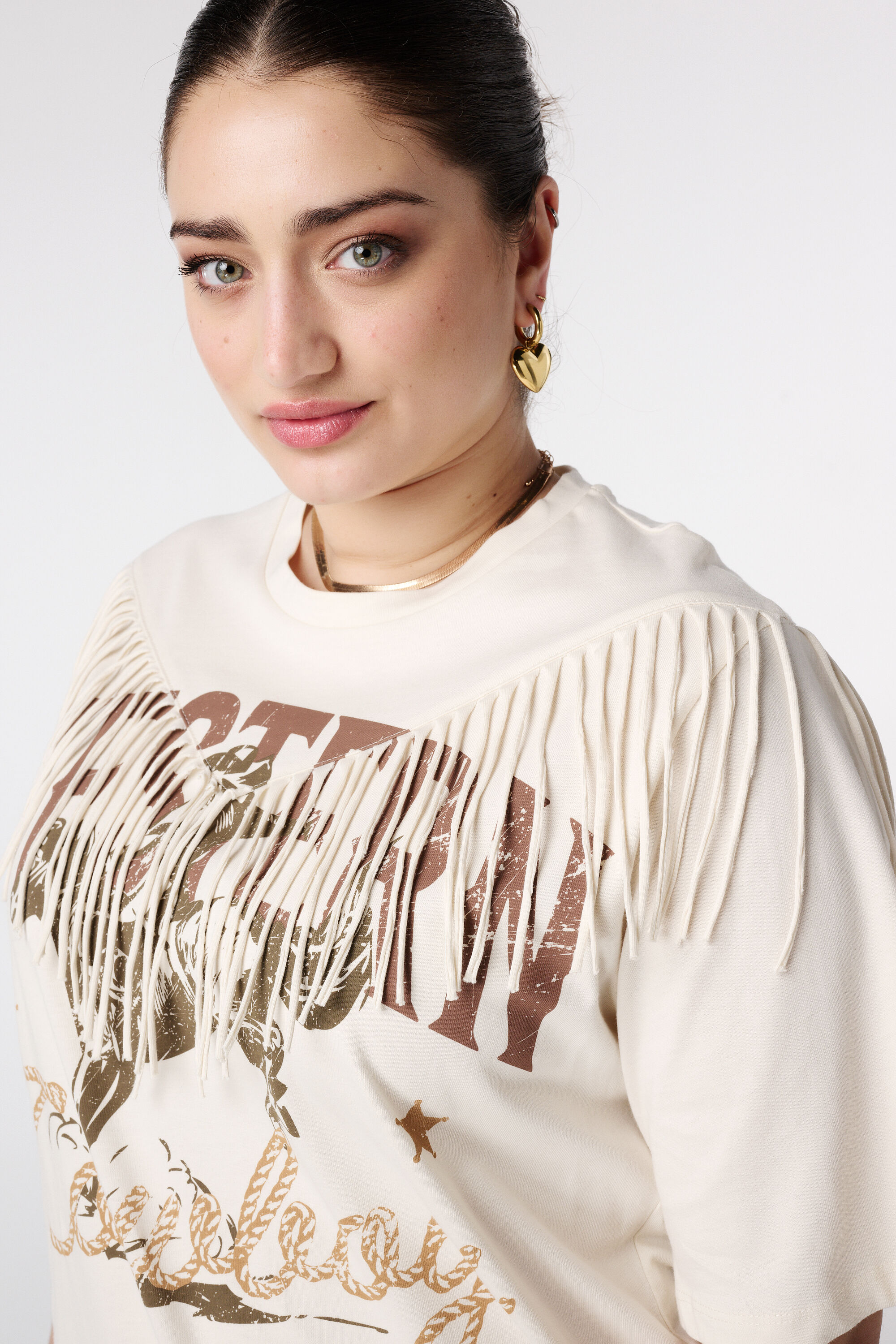 Camiseta estilo western con flecos image number 4