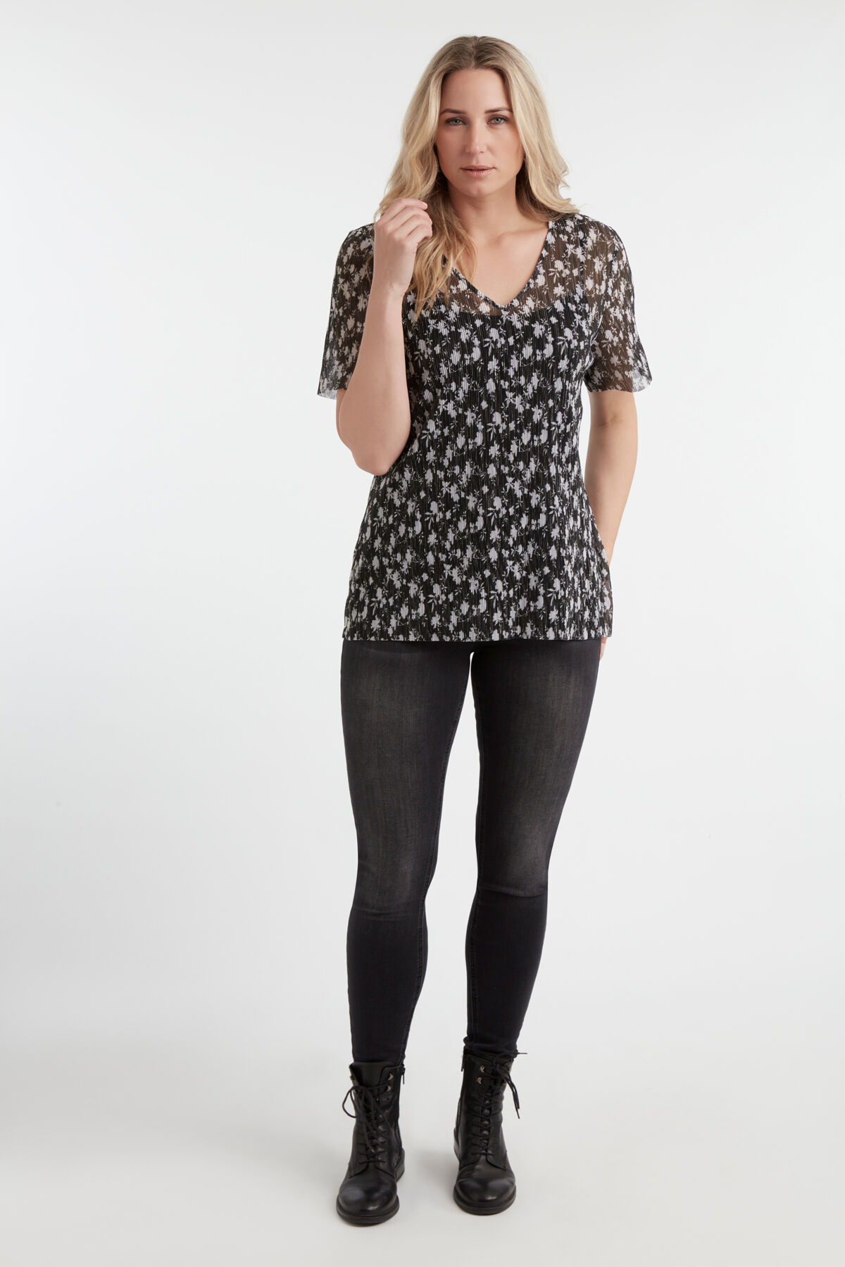 Top plisado con estampado image number 3