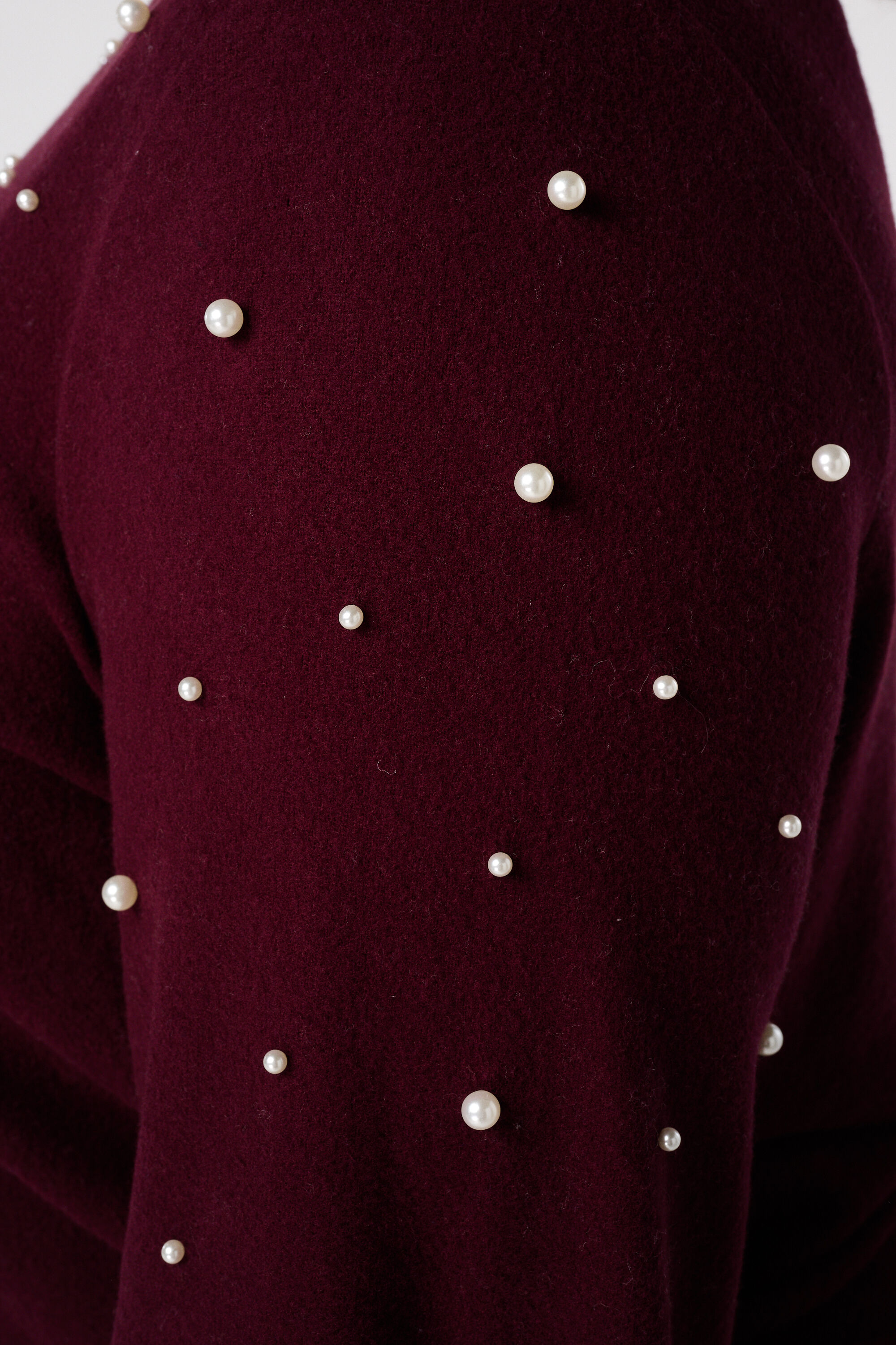 Jersey cepillado con estampado de perlas image number 6