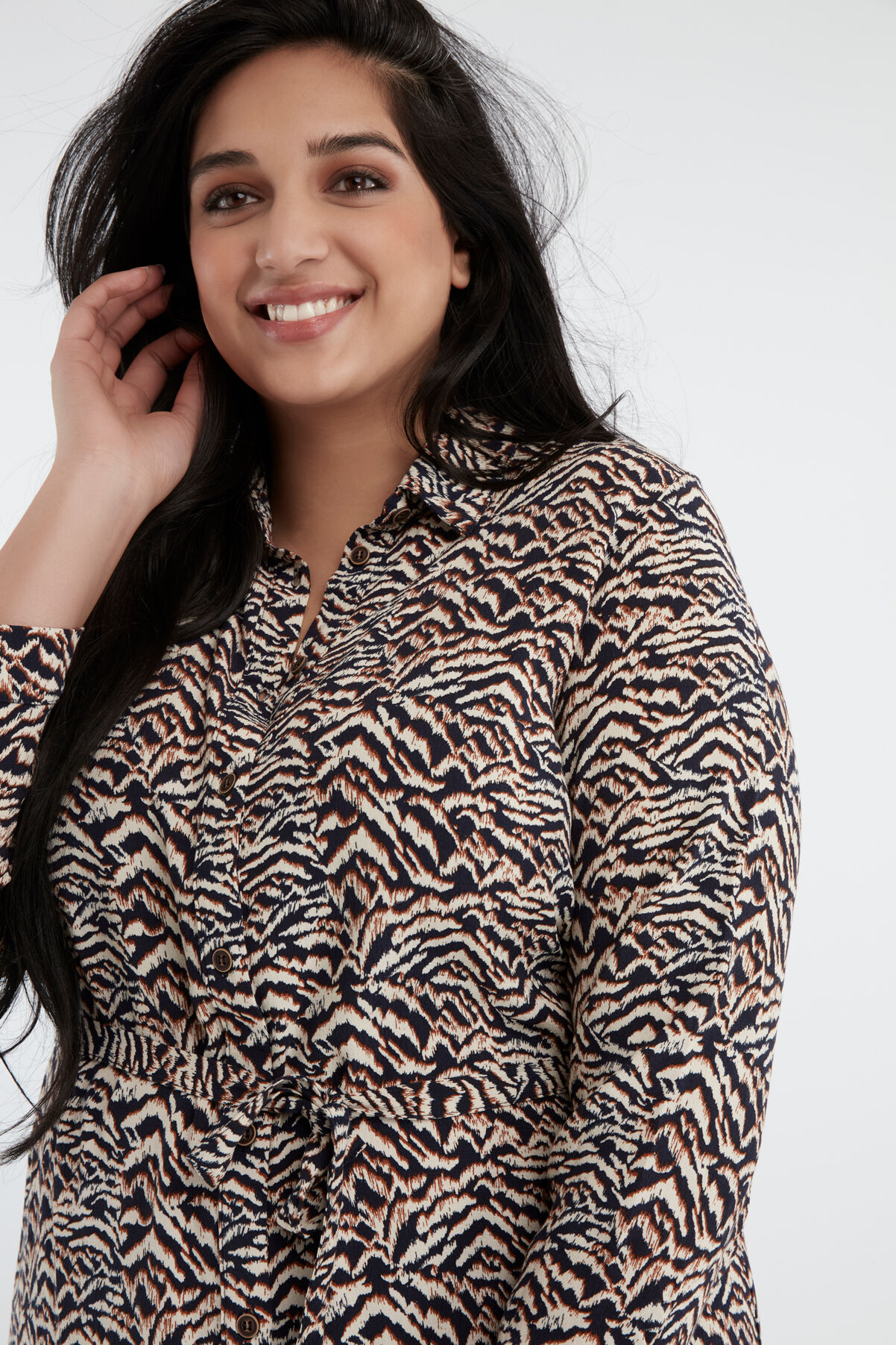 Vestido camisero image number 3