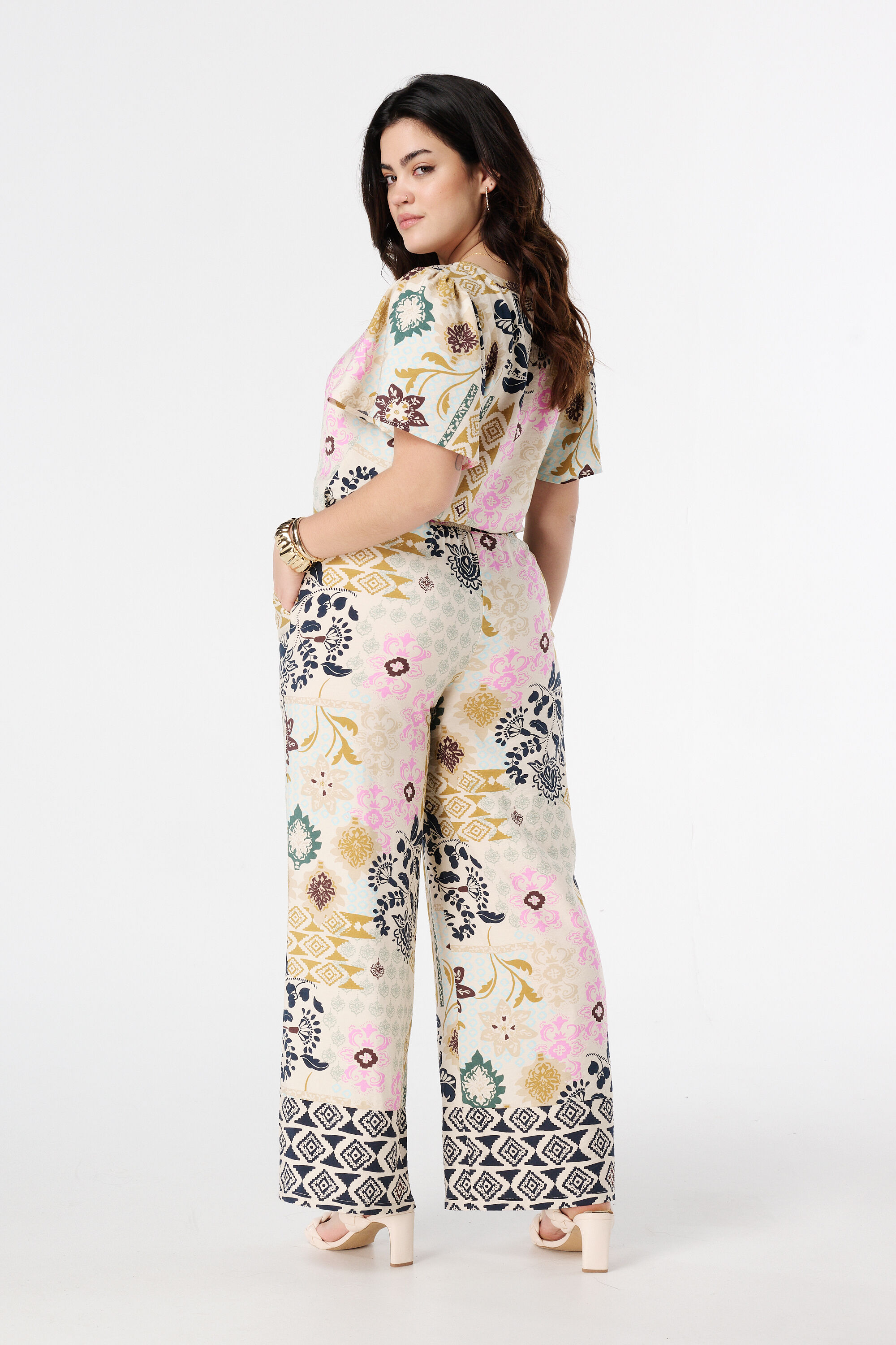 Pantalones con estampado image number 3