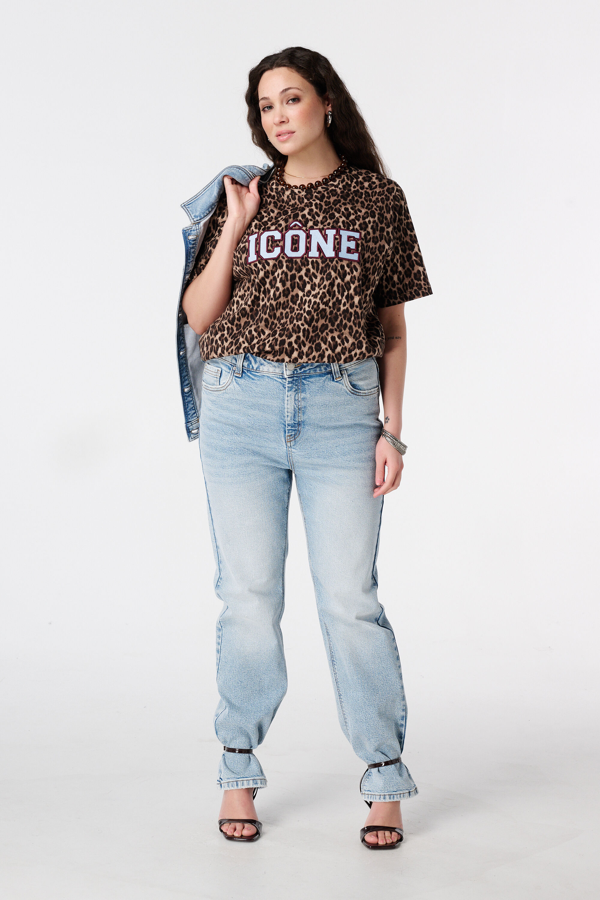 Camiseta con estampado animal image number 5