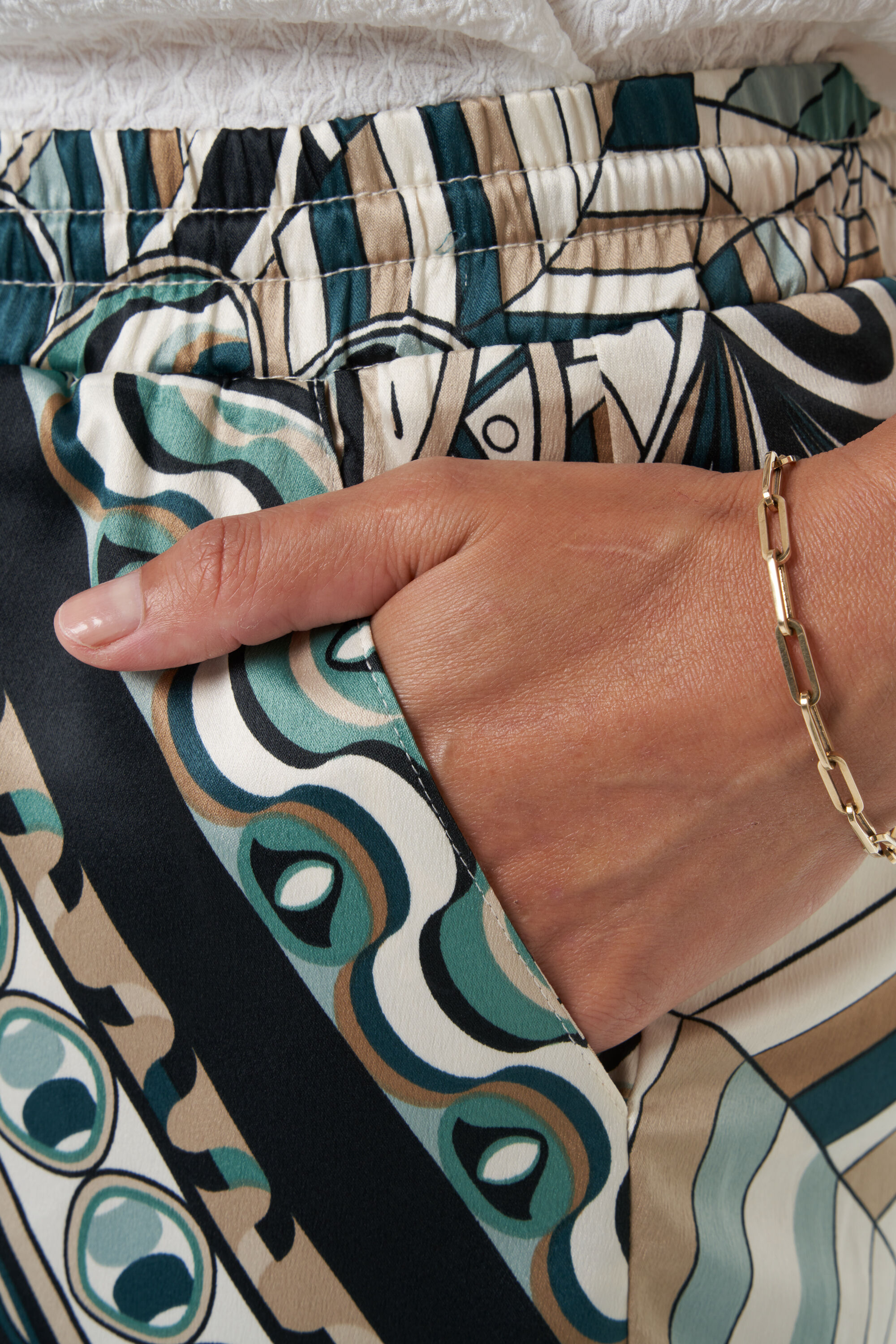 Pantalones de pernera ancha image number 5