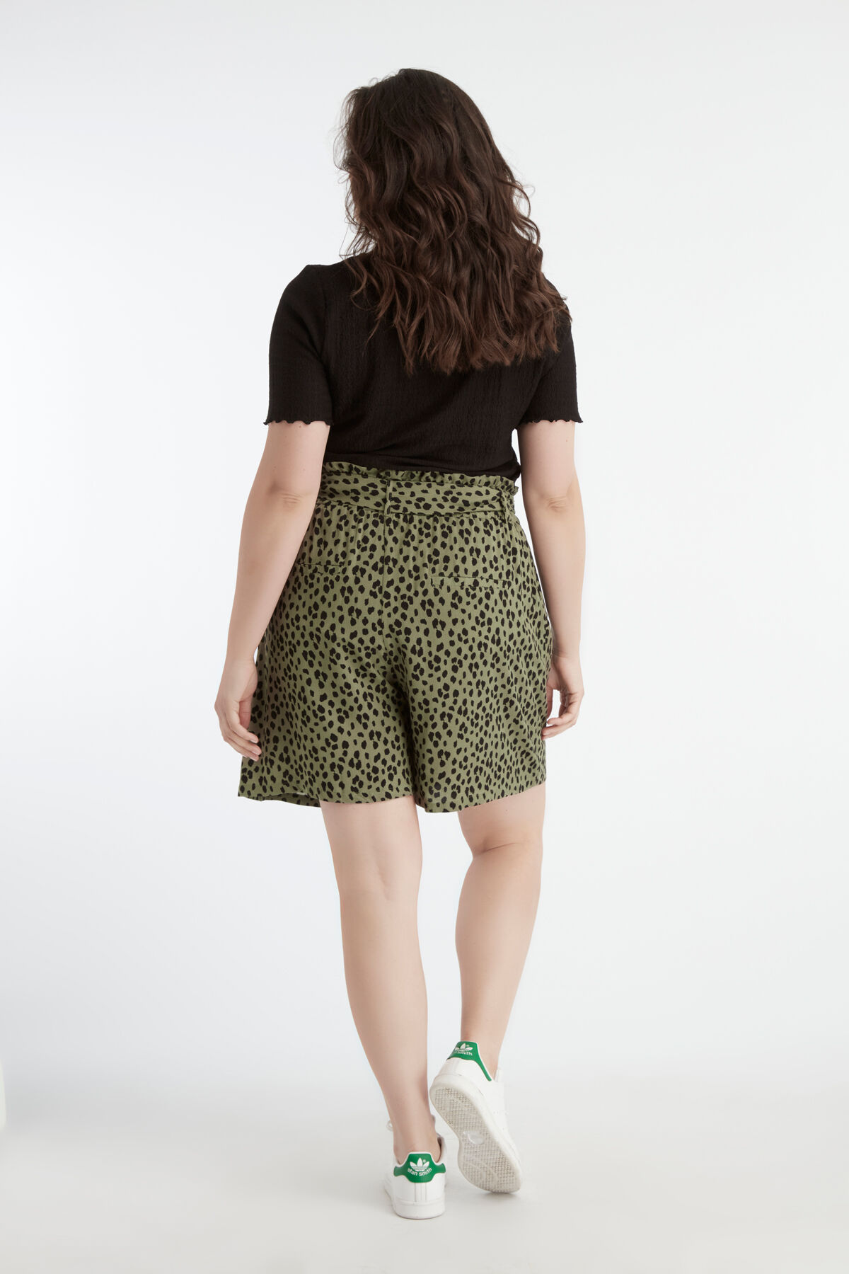 Shorts de viscosa con estampado image number 4