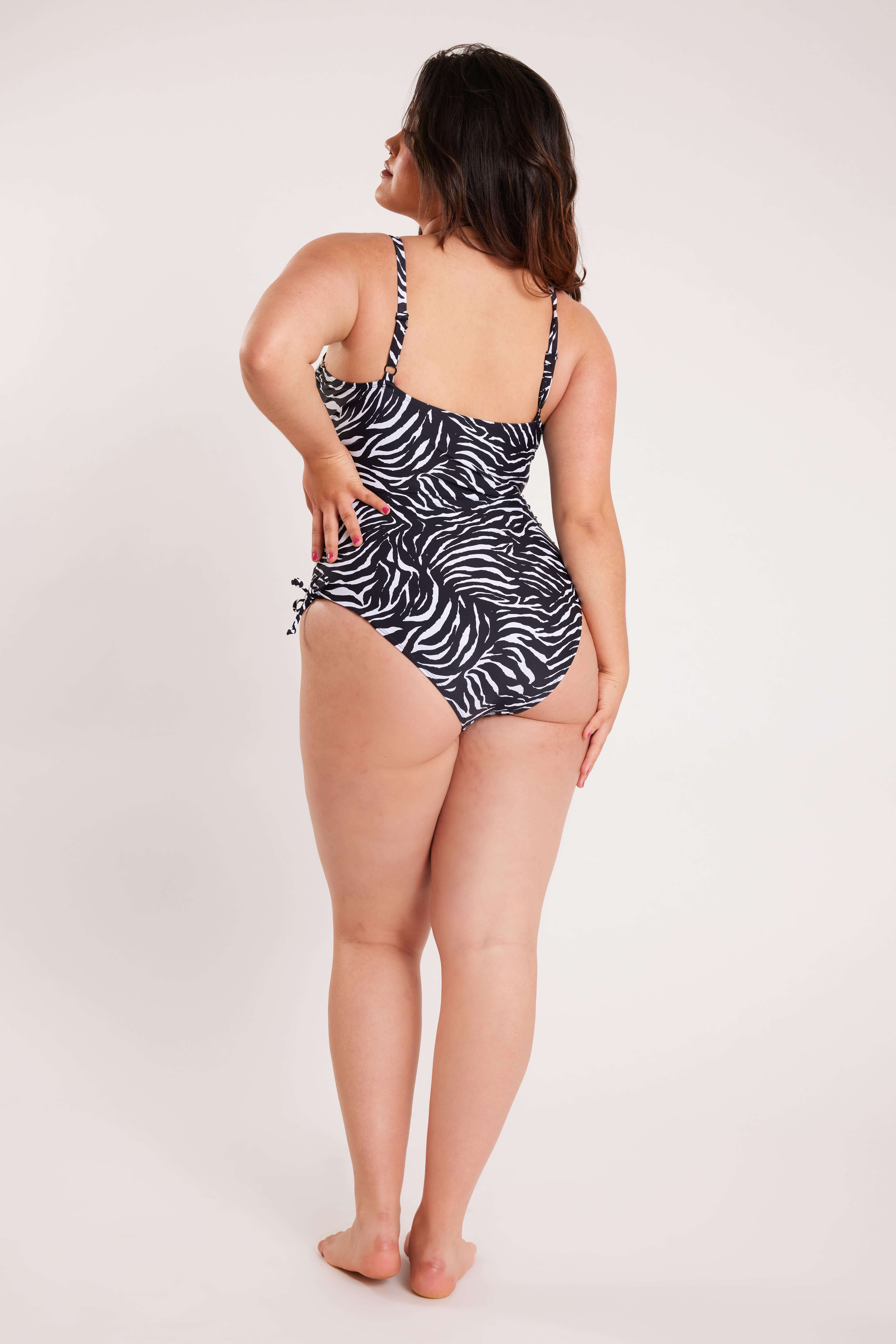 Ba&ntilde;ador con estampado image number 4