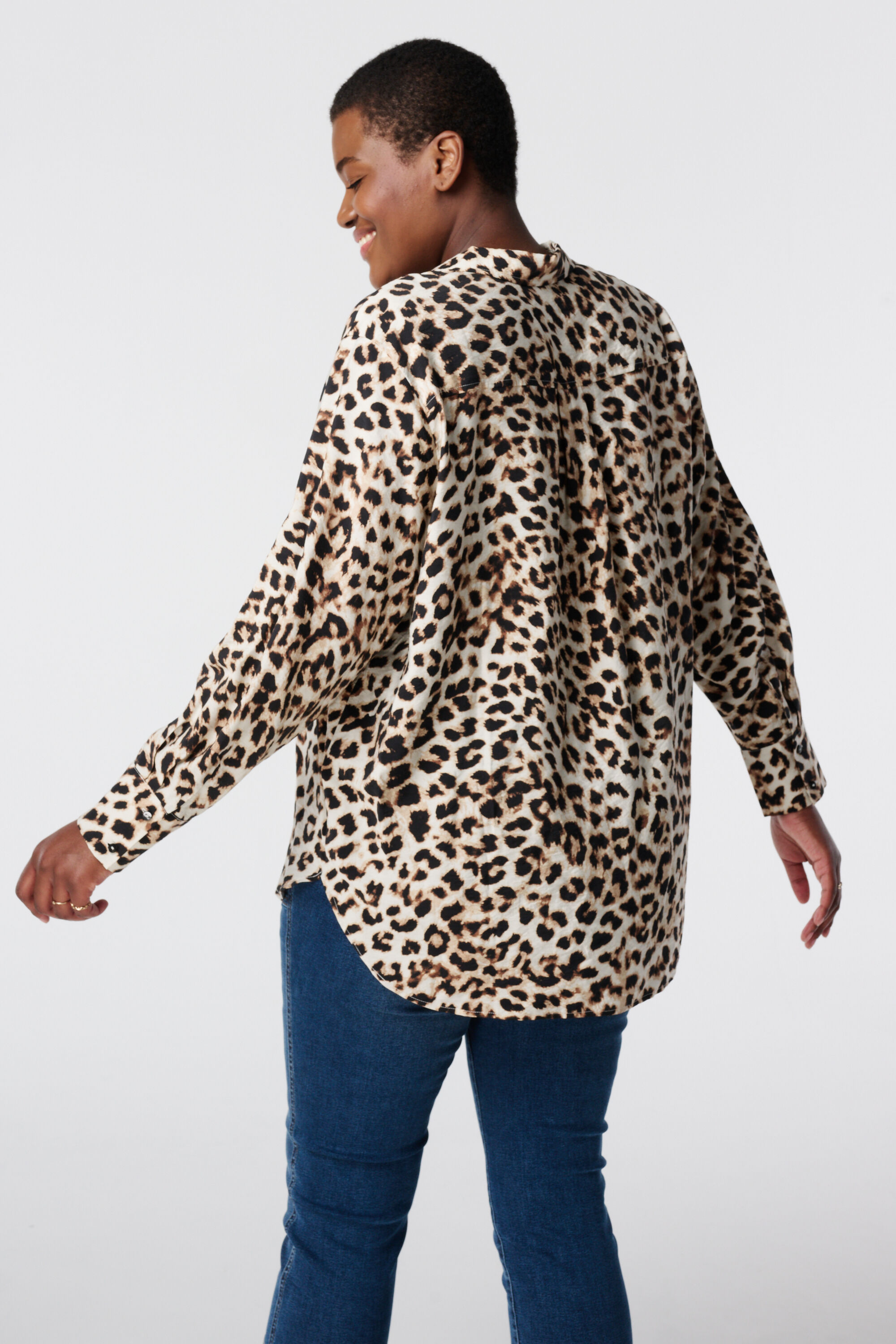 Blusa camisa de rayas image number 3