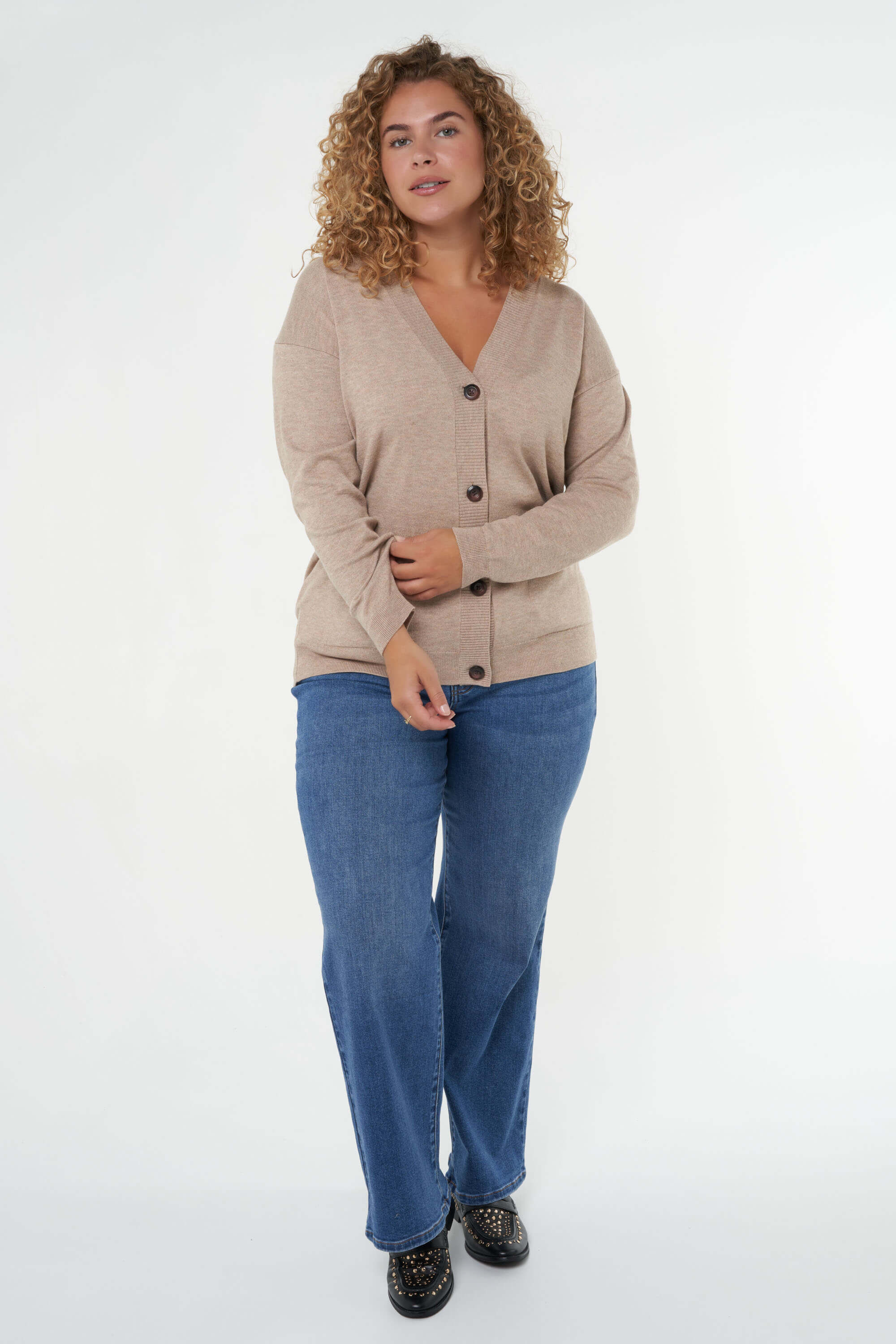 C&aacute;rdigan de punto con botones image number 6