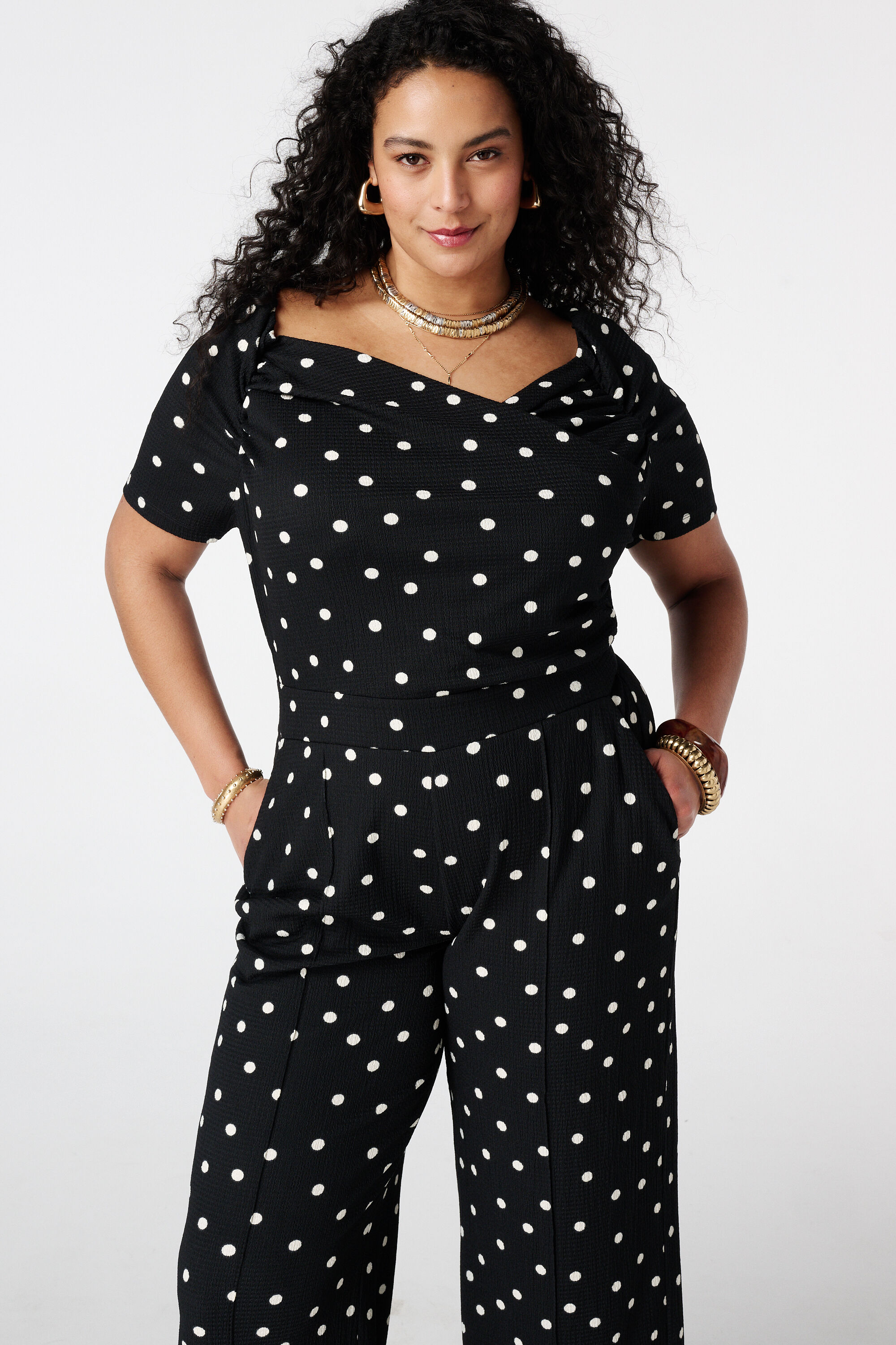 Mono con hombros descubiertos image number 5