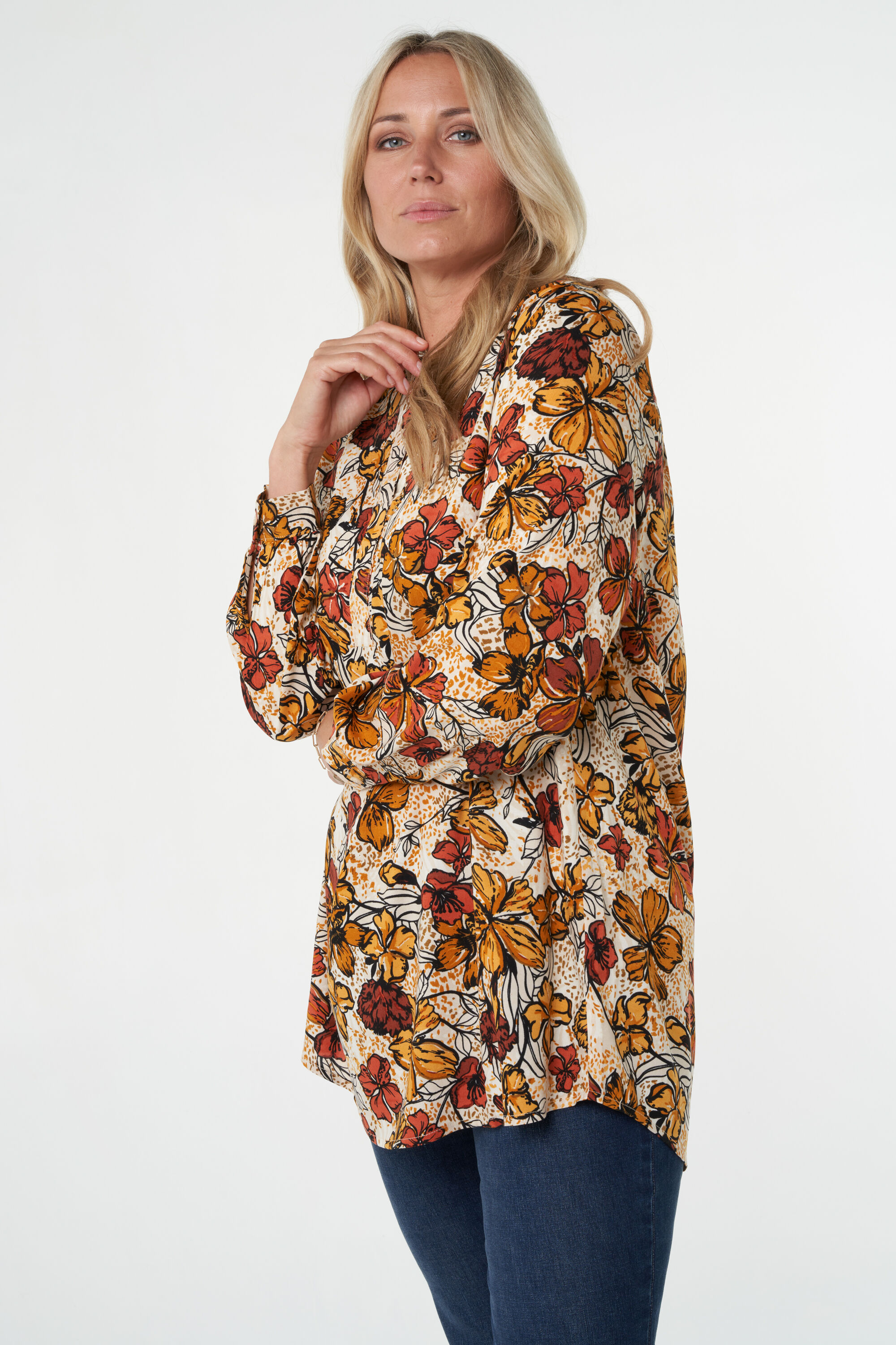 Blusa con estampado image number 7