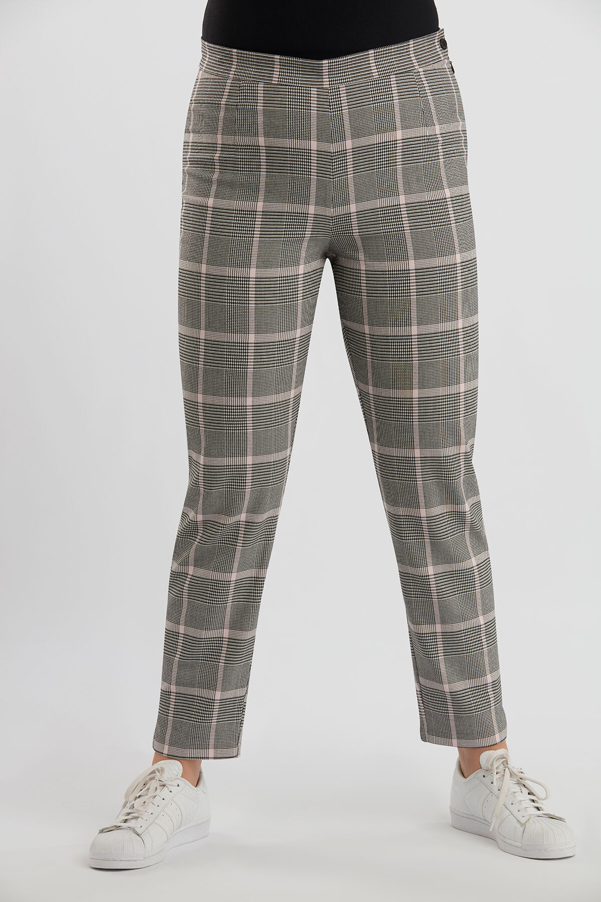 Pantal&oacute;n de cuadros con cremallera image number 4